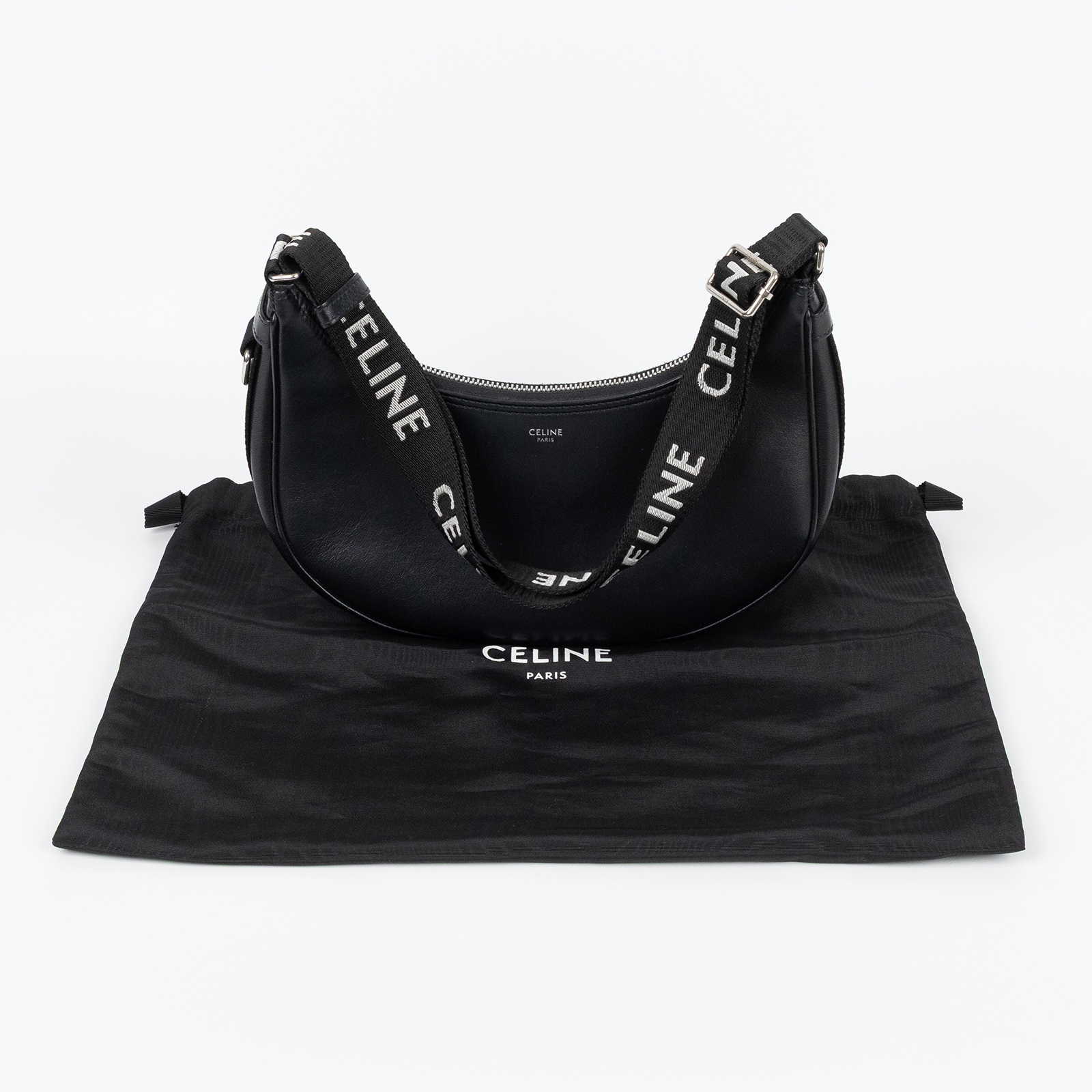 思琳 CELINE Ava 中型 肩背 手提包 196963DGQ 黑拼CELINE 帆布背帶AVA MEDIUM HOBO 防塵袋