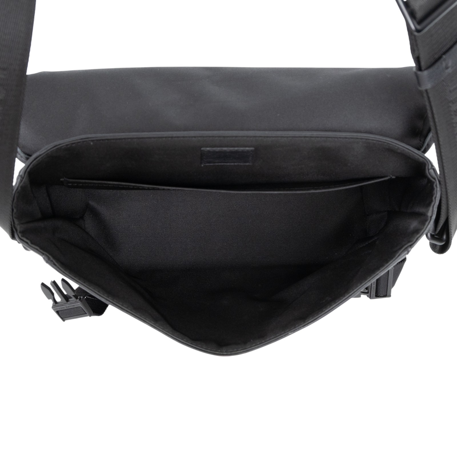 路易威登 LOUIS VUITTON Messenger Voyager PM 肩背 郵差包 黑色 M25121 晶片款  無附屬品