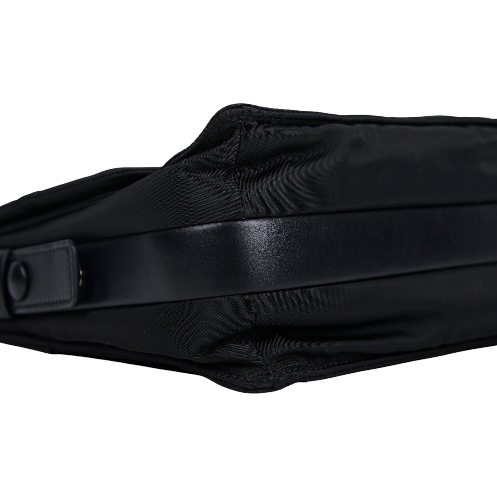 普拉達 PRADA Re-Nylon 小號 夾棉 肩背袋 1BD313_RDLN 黑尼龍郵差方包 防塵袋