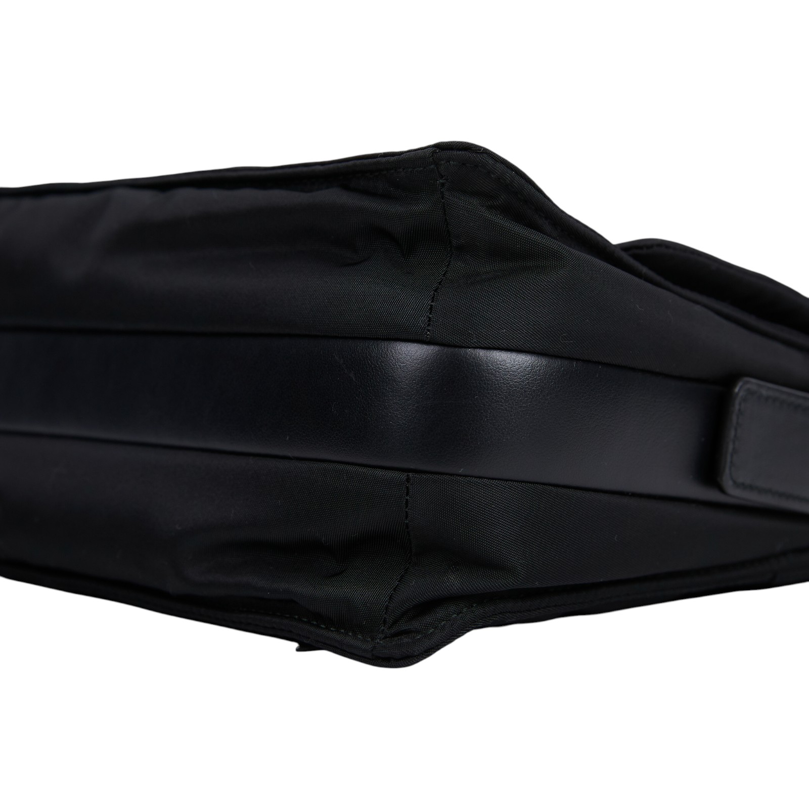 普拉達 PRADA Re-Nylon 小號 夾棉 肩背袋 1BD313_RDLN 黑尼龍郵差方包 防塵袋