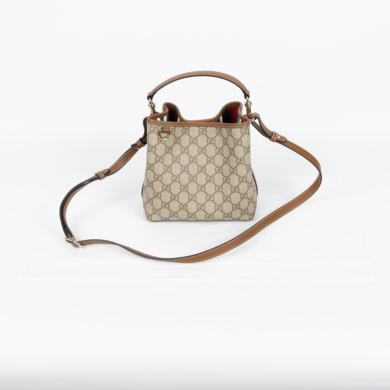 古馳 GUCCI GG Emblem 小型 手提 水桶包 815118 FAD6L 棕拚GG紋EMBLEM水桶包 小號 無附屬品