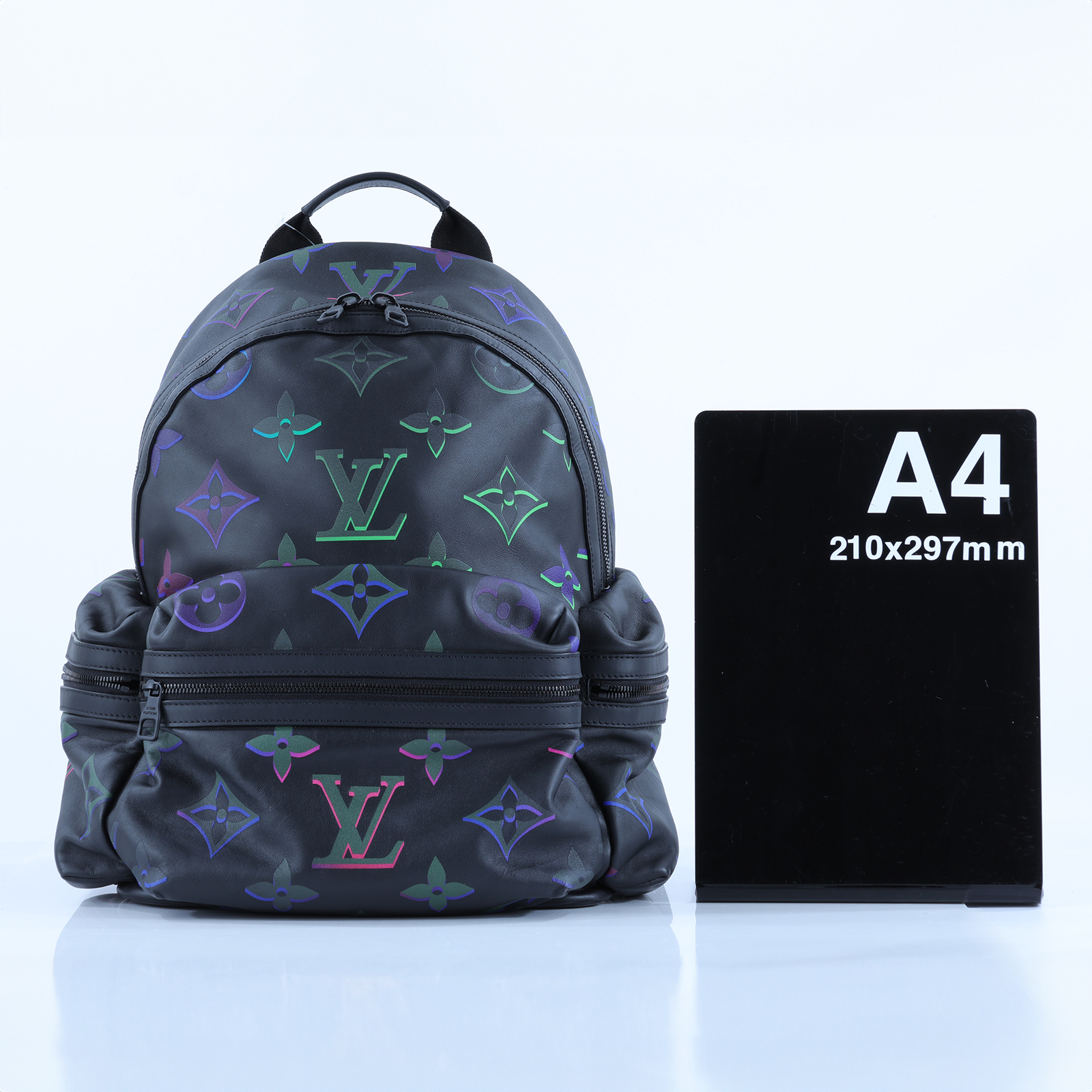 路易威登 LOUIS VUITTON Comet 後背包 雙肩包 M22488 晶片款 黑底彩虹LOGO後背包 防塵袋(RFID消磁)
