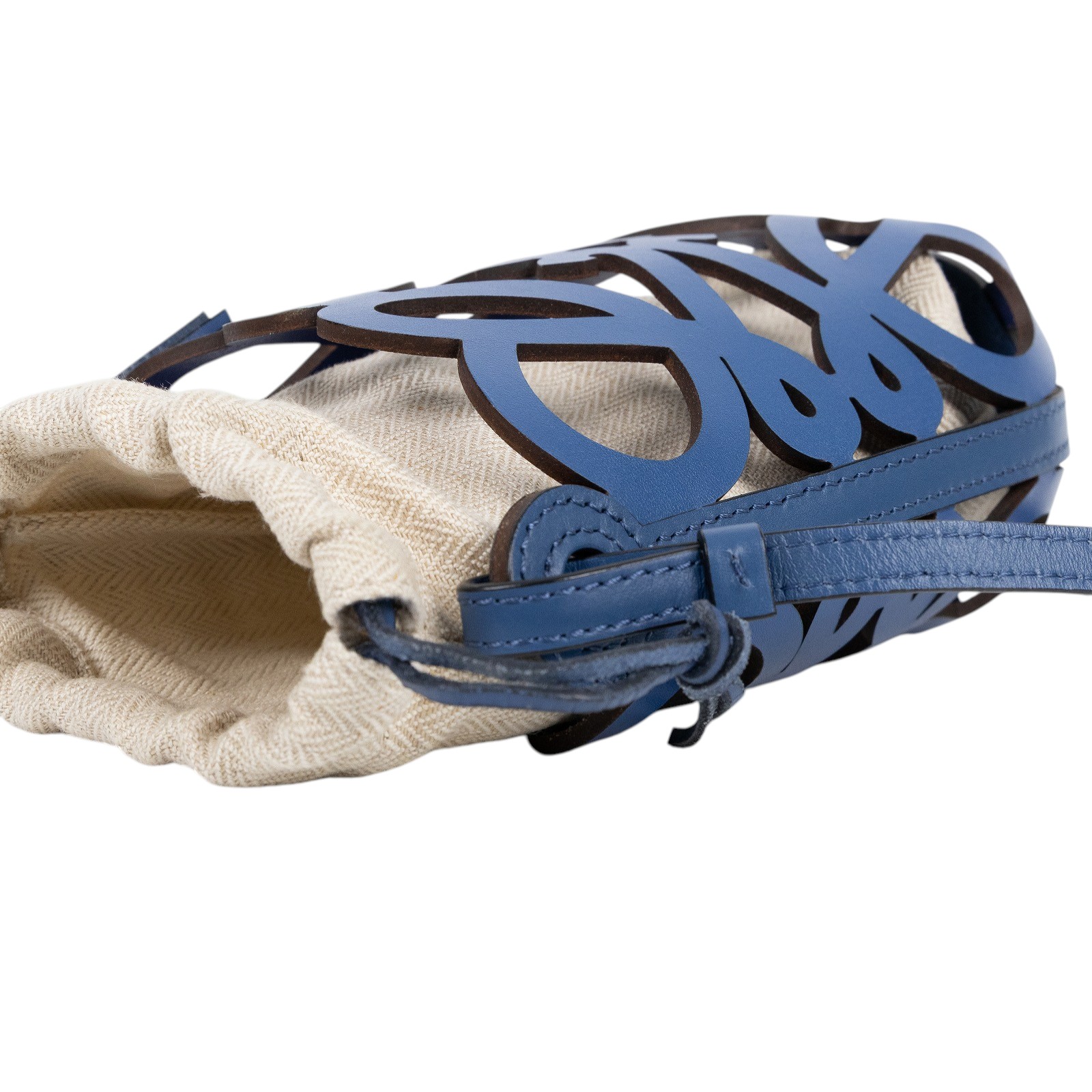 羅意威 LOEWE Anagram Cutout Pocket 水桶包 C922Y62X02 藍ANAGRAM CUT-OUT 小水桶 防塵袋/購買證明正本