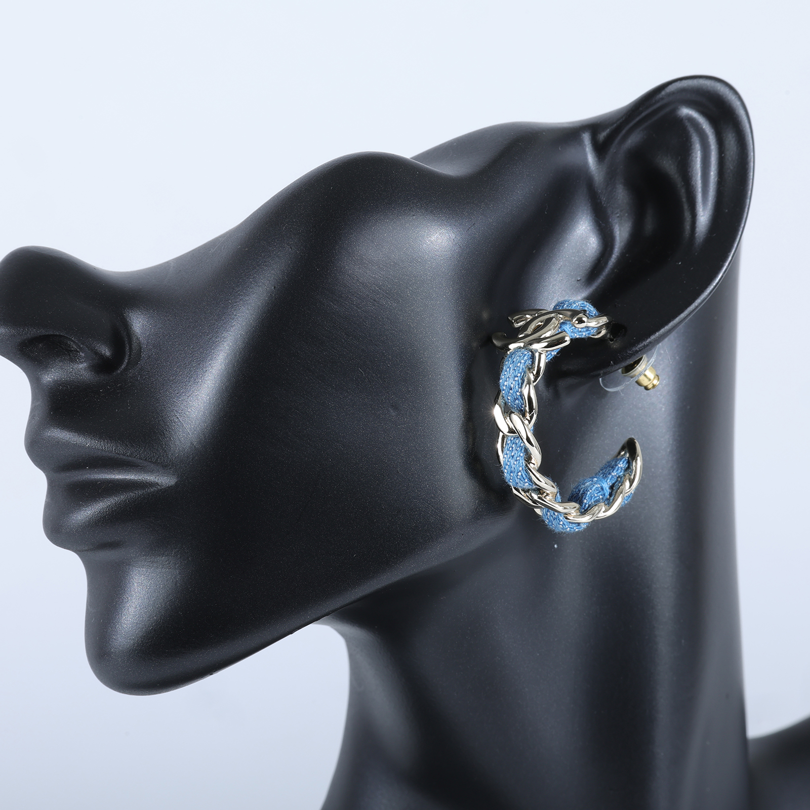 香奈兒 CHANEL CC LOGO 耳環 耳釘 ABF160/B25P 牛仔布穿鍊雙C半圈耳環 原廠盒子/購買證明正本