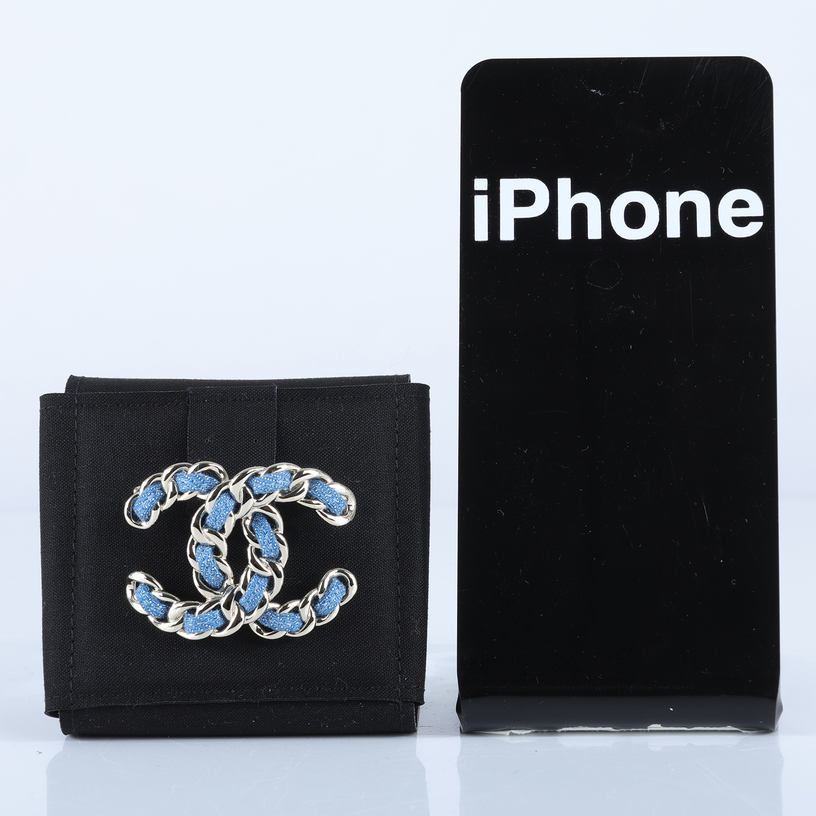 香奈兒 CHANEL CC LOGO 胸針 ABF175/B25P 牛仔皮穿鍊雙C胸針 原廠盒子/購買證明正本