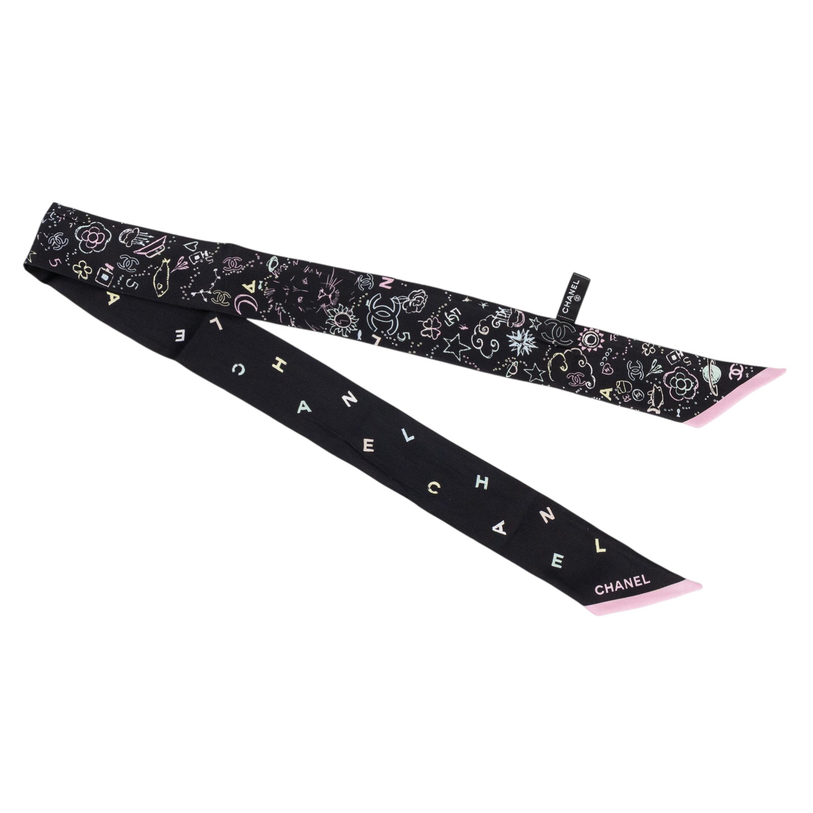 香奈兒 CHANEL CC LOGO 絲巾 AAA665 黑粉塗鴨LOGO代表物TWILLY 原廠盒子/購買證明正本