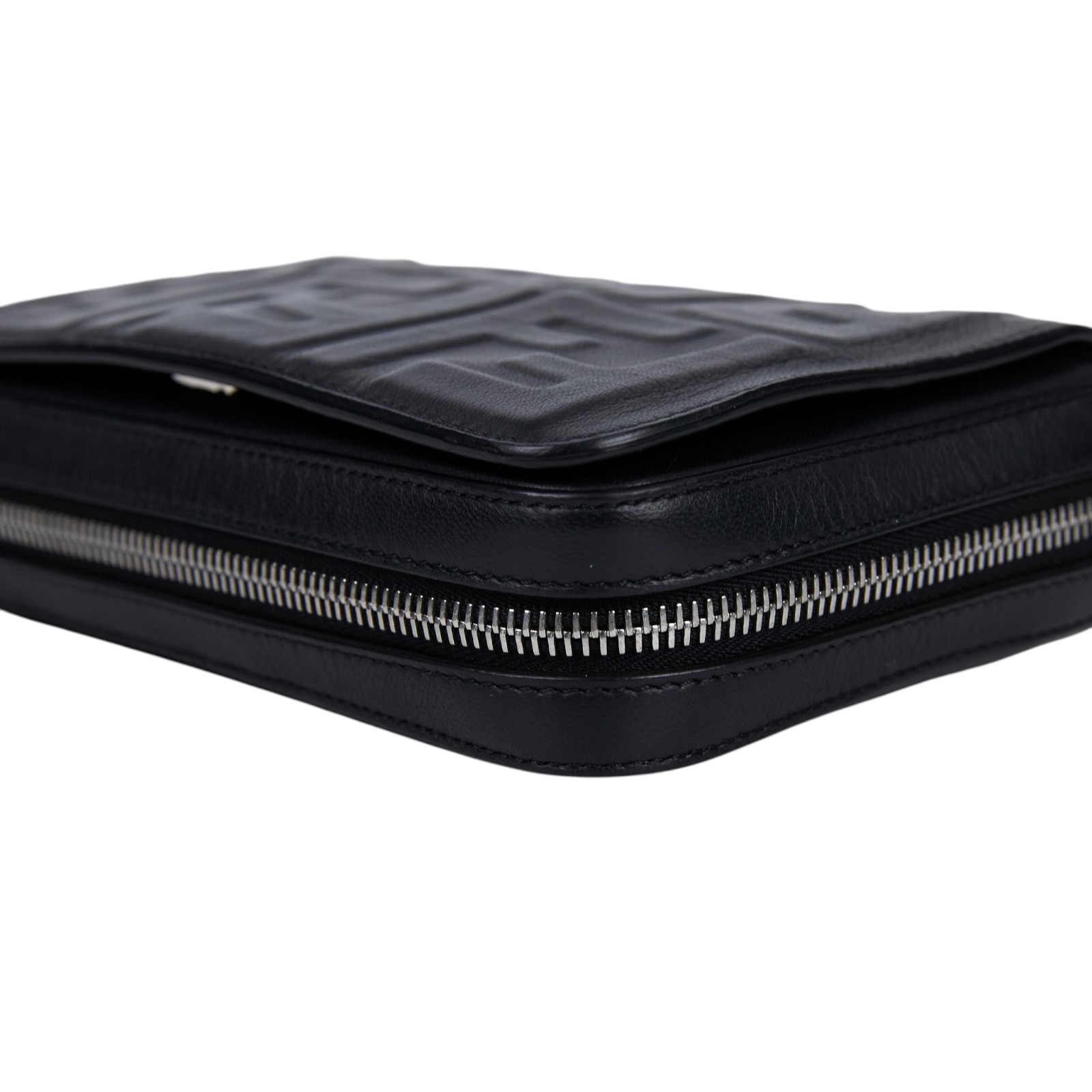 芬迪 FENDI 斜背包 相機包 7M0299A72V 黑FF壓紋ZUCCA斜背包 原廠盒子/防塵袋/背帶