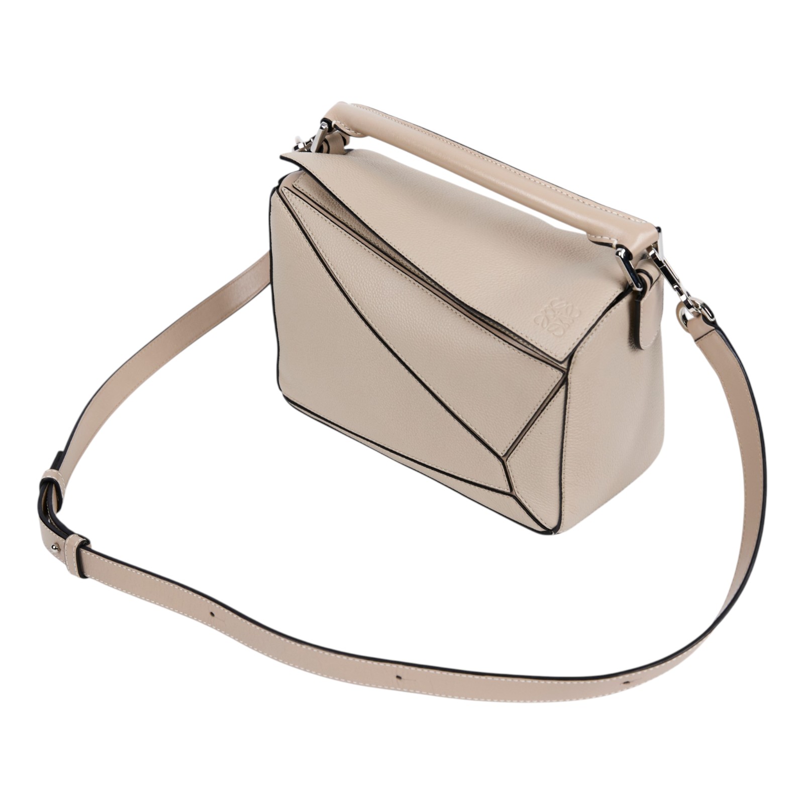 羅意威 LOEWE Puzzle Edge 包款 經典小牛皮 小型 A510P60XAC 米白PUZZLE SMALL 原廠盒子/防塵袋/背帶/購買證明正本