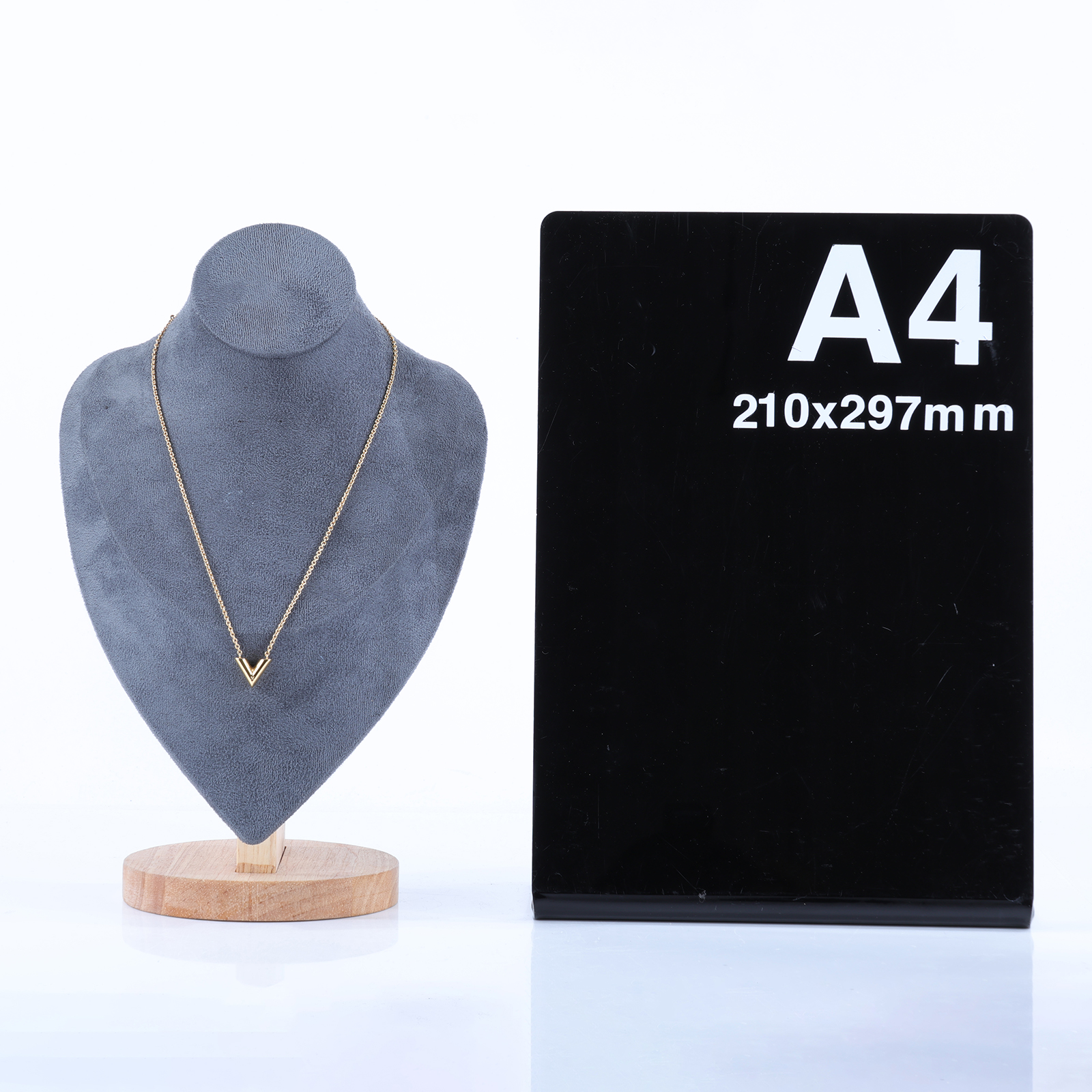 路易威登 LOUIS VUITTON Essential V 項鏈 金屬色 M61083 金色ESSENTIAL V項鍊 防塵袋
