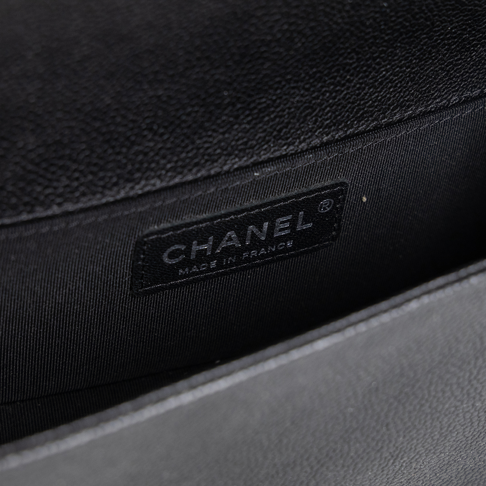 香奈兒 CHANEL Boy 20 小型 口蓋包 A67085 Y07352 23開黑荔枝皮復古銀BOY20 原廠盒子/防塵袋/保證卡/購買證明影本