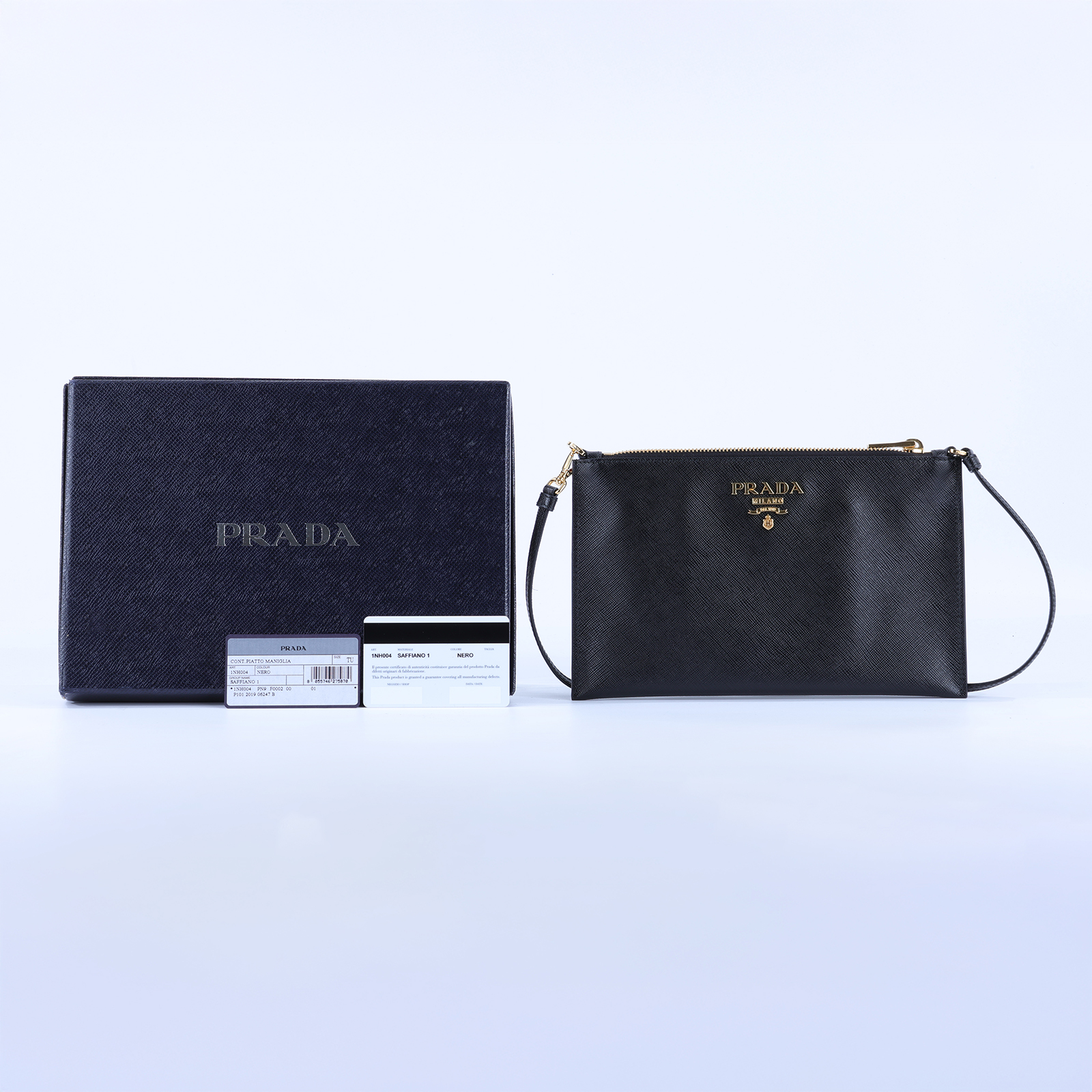 普拉達 PRADA Saffiano皮革 麻將包 手拿包 1NH004_PN9 黑防刮牛皮POUCH/肩背包 原廠盒子/保證卡