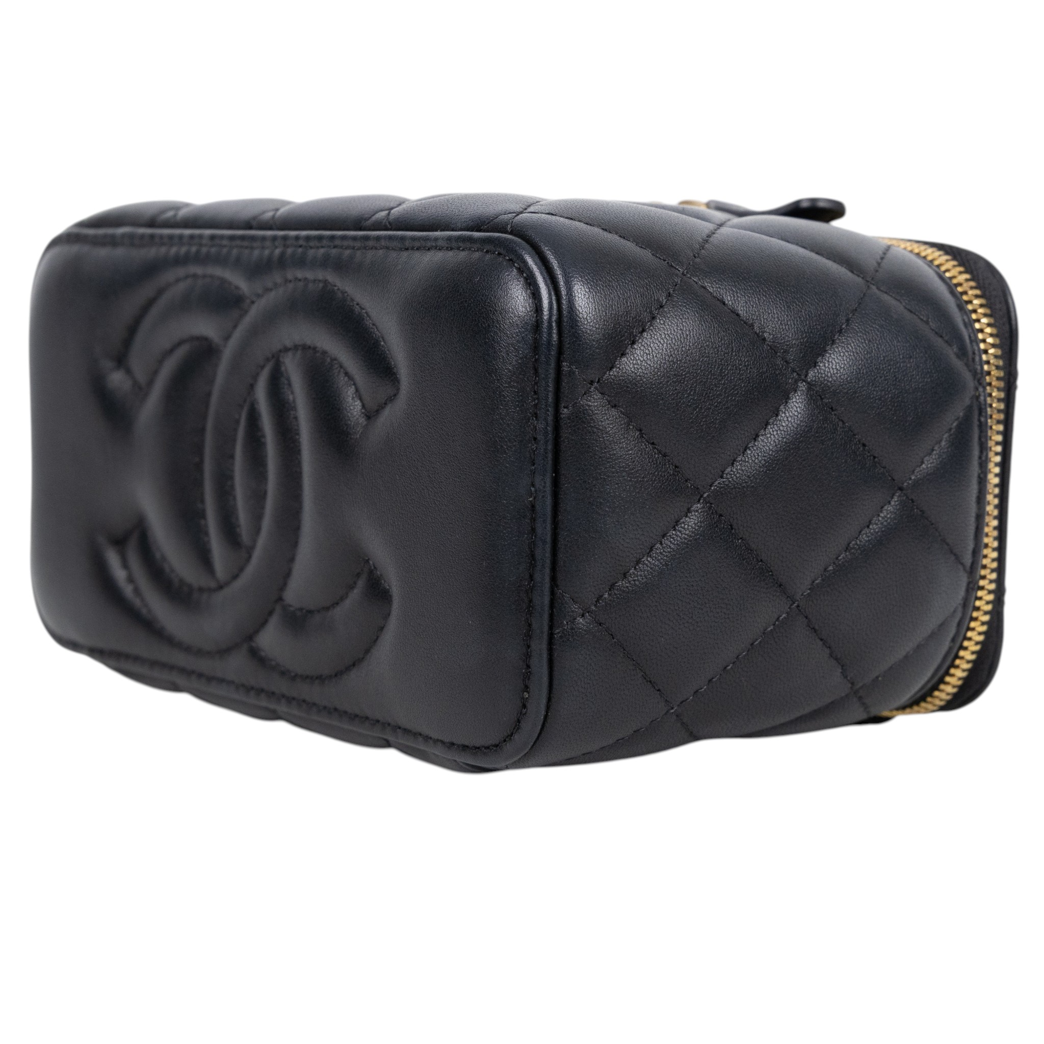 香奈兒 CHANEL CC LOGO 化妝盒 化妝箱 斜背包 Vanity Case AP3258 晶片款 黑金羊黑桃愛心珍珠鏈VANITY CASE 防塵袋/原廠盒子