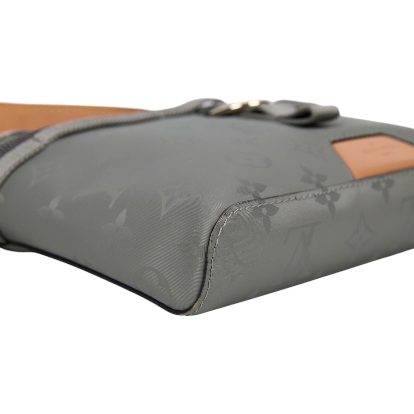 路易威登 LOUIS VUITTON Titanium Messenger PM 郵差包 斜背包 肩背包 M43889  防塵袋