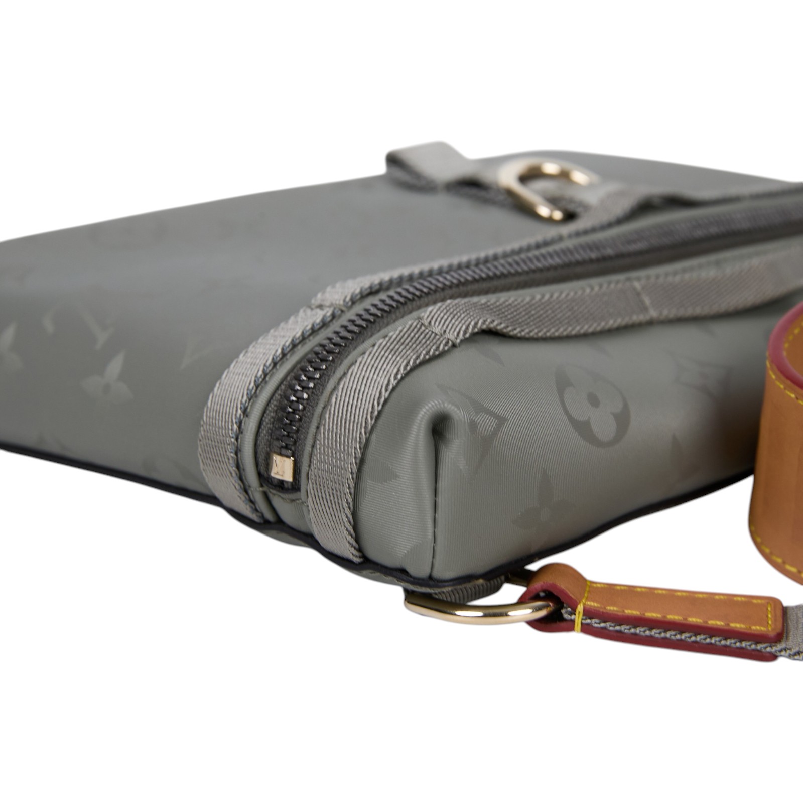 路易威登 LOUIS VUITTON Titanium Messenger PM 郵差包 斜背包 肩背包 M43889  防塵袋