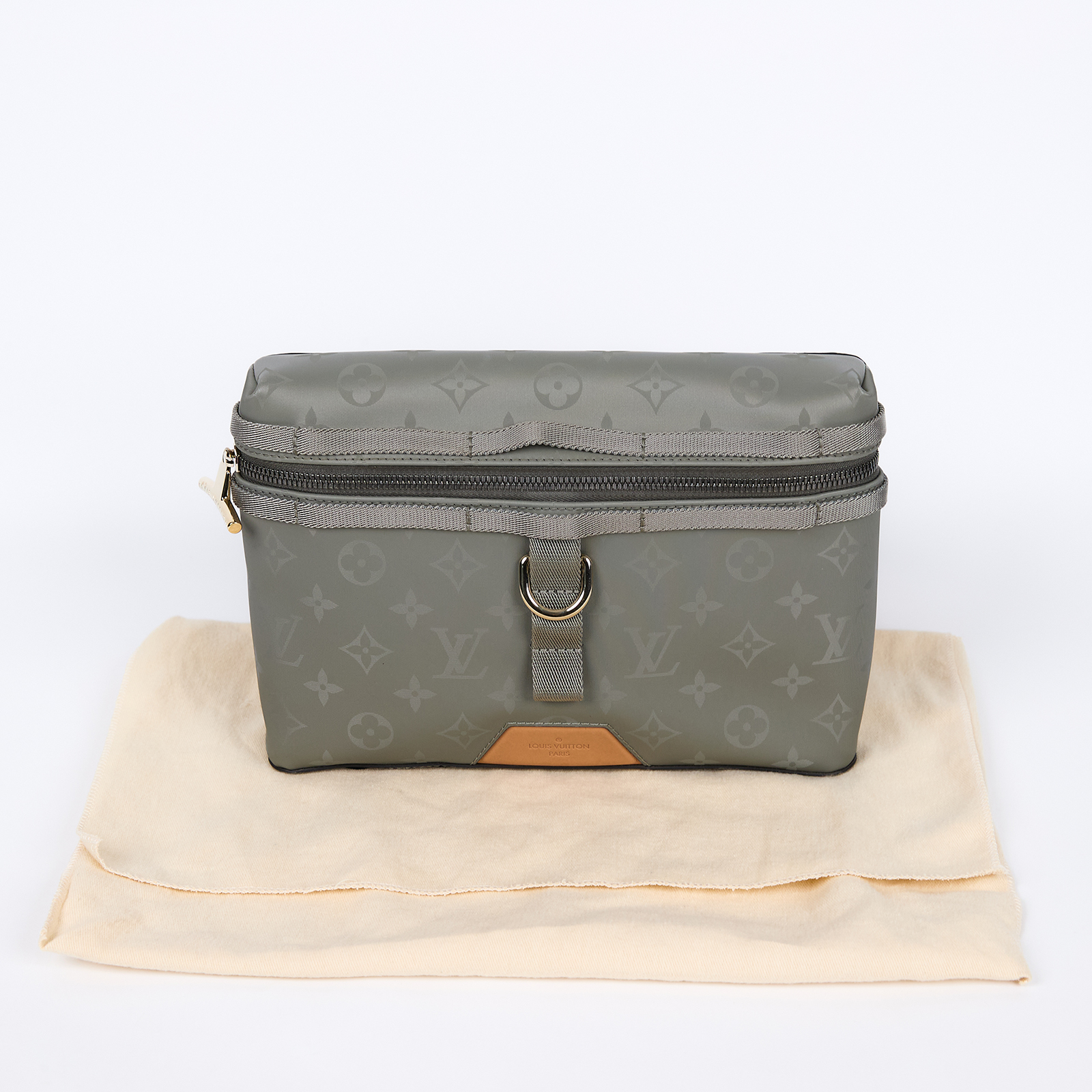 路易威登 LOUIS VUITTON Titanium Messenger PM 郵差包 斜背包 肩背包 M43889  防塵袋