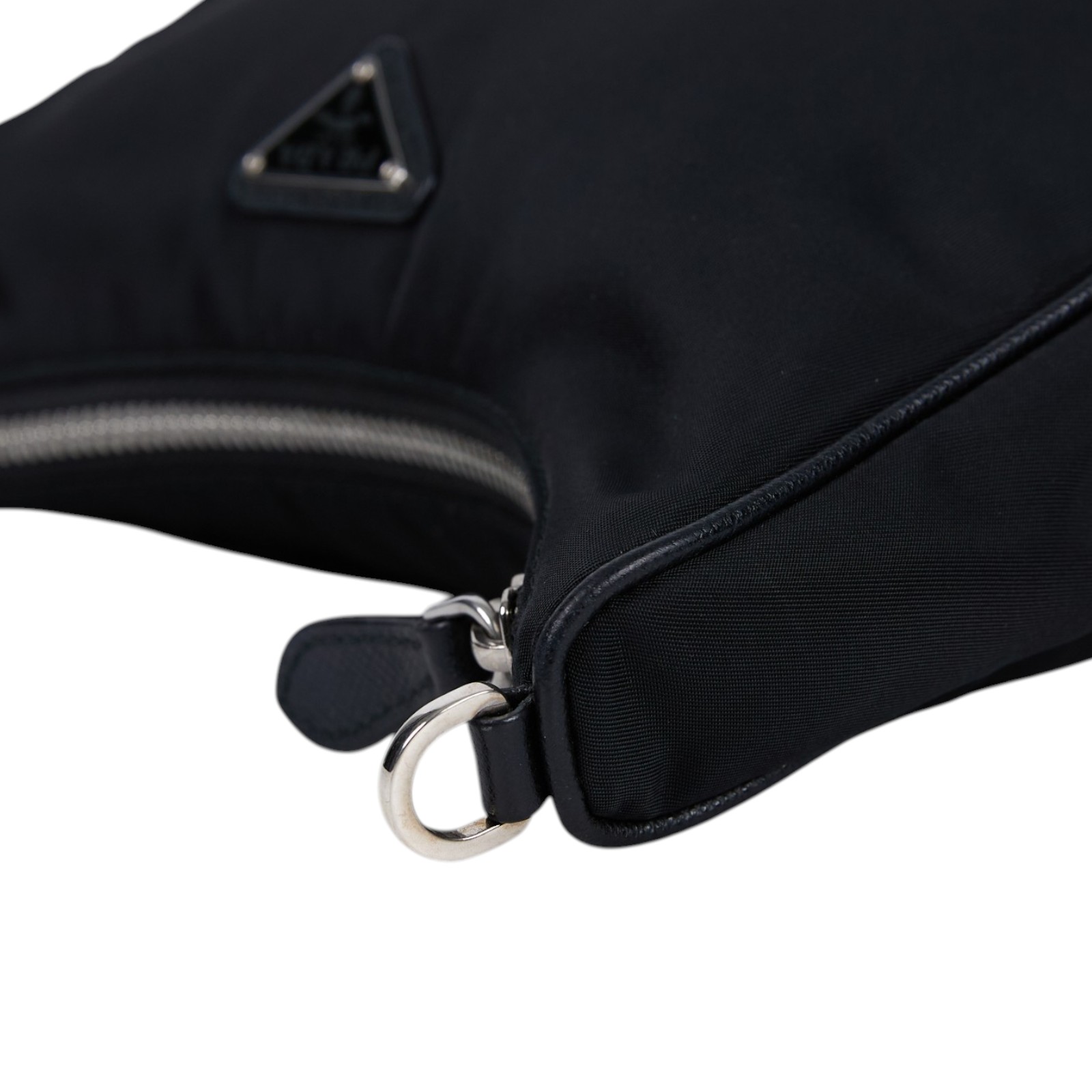 普拉達 PRADA Re-Edition 2005 Re-Nylon 手袋 1BH204_R064 黑銀三合一尼龍肩背包 防塵袋/內袋/背帶