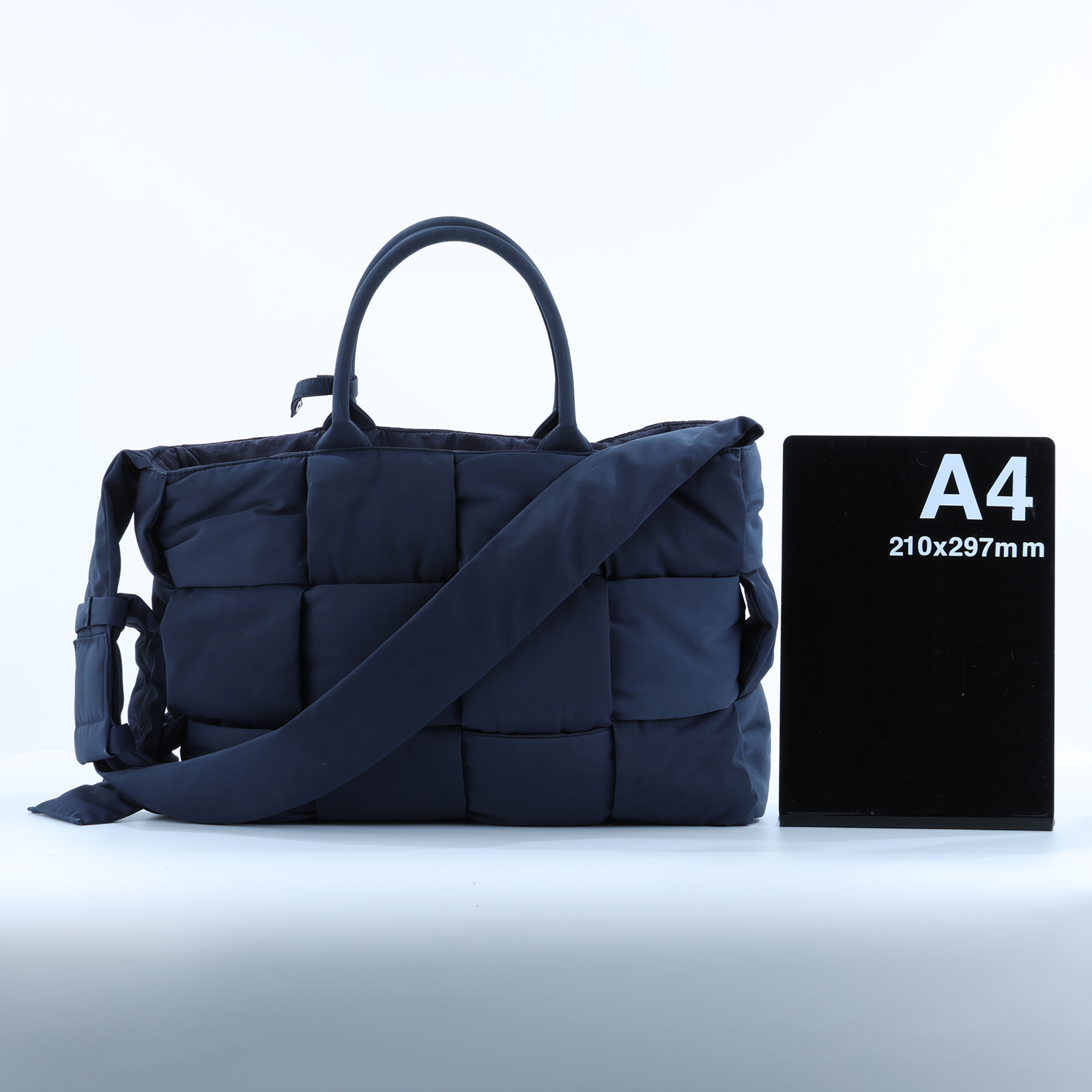 寶緹嘉 BOTTEGA VENETA Arco Padded Tote 手提包 肩背包 斜背包 765066V30V2  防塵袋