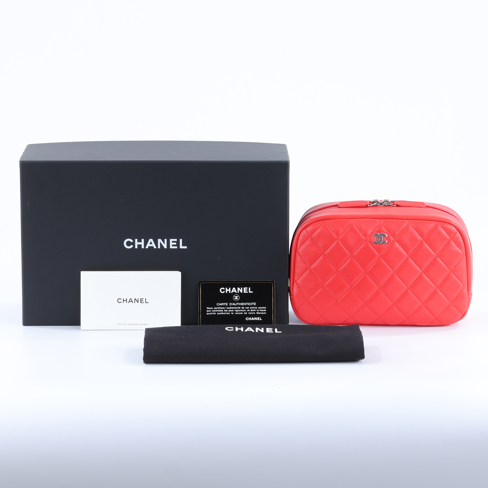 香奈兒 CHANEL 化妝包  26開紅盥洗包 原廠盒子/防塵袋/保證卡