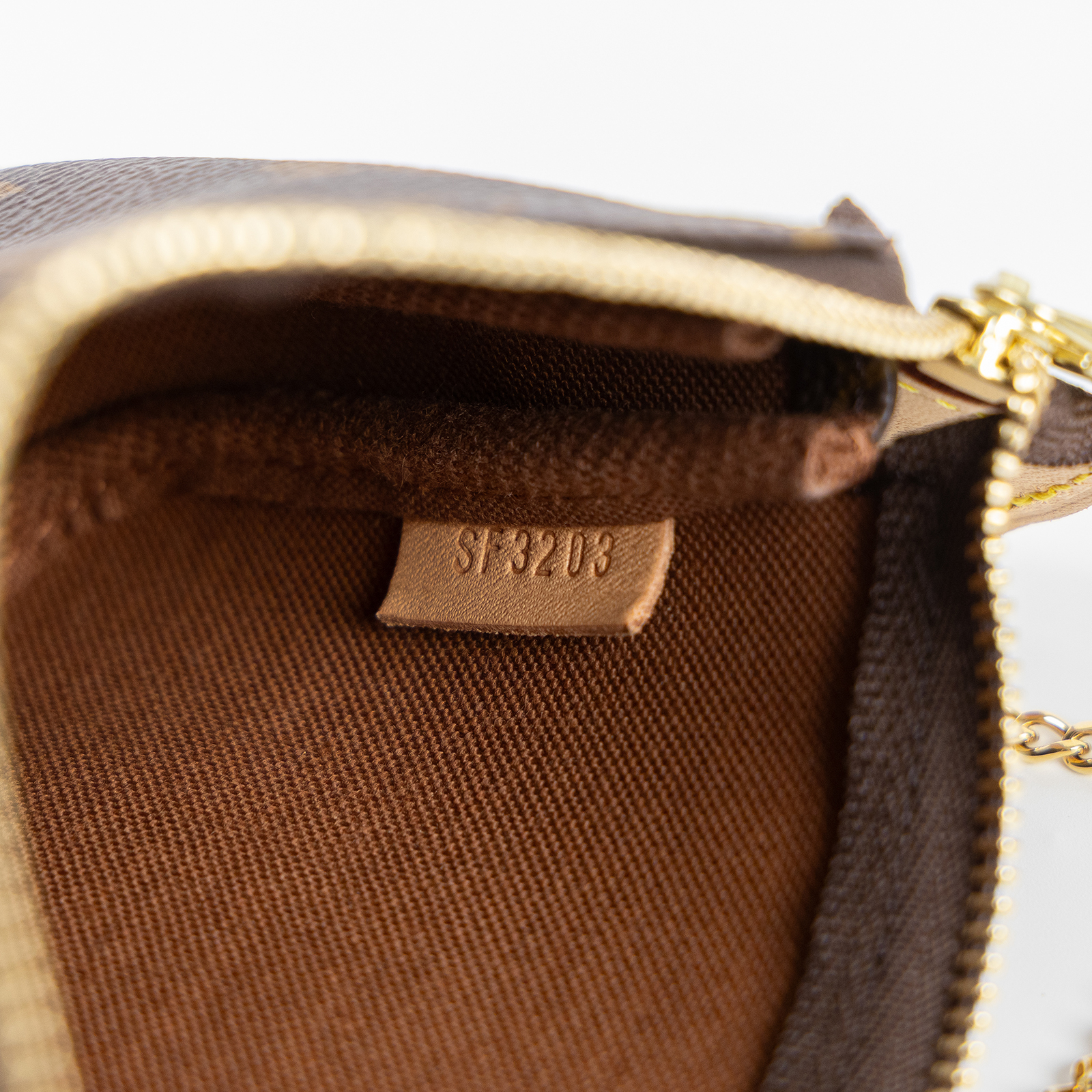 路易威登 LOUIS VUITTON Monogram塗層帆布 鏈帶 迷你小皮包 M58009 原花金鍊小POUCH 原廠盒子/防塵袋