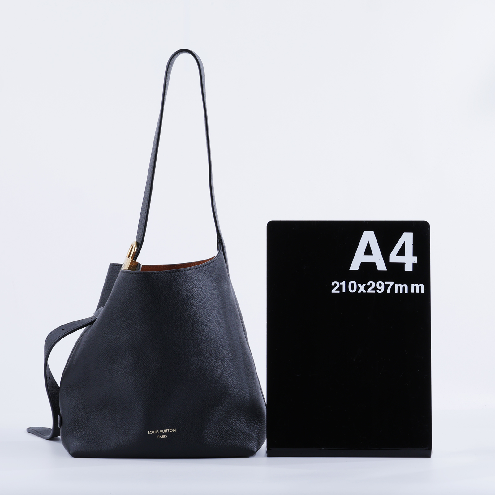 路易威登 LOUIS VUITTON Low Key Hobo PM 手提包 黑色 M25352 晶片款 黑Low Key Hobo PM 購買證明正本