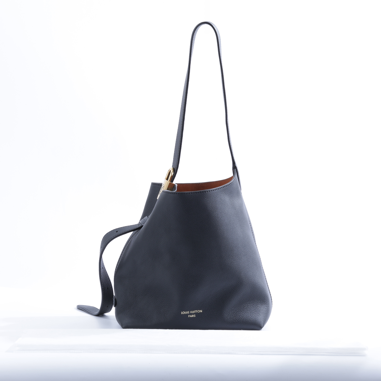 路易威登 LOUIS VUITTON Low Key Hobo PM 手提包 黑色 M25352 晶片款 黑Low Key Hobo PM 購買證明正本