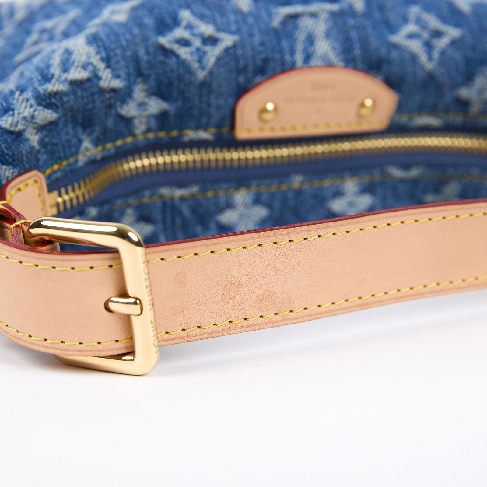 路易威登 LOUIS VUITTON LV Remix Hills Pochette 牛仔 腋下包 肩背包 迷你 M82949 晶片款  防塵袋/原廠盒子/購買證明正本