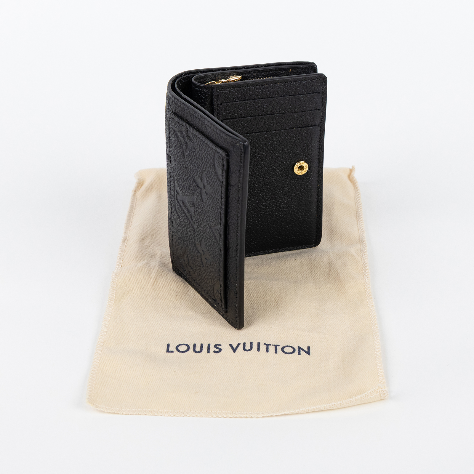 路易威登 LOUIS VUITTON Cléa 柔軟粒面壓花牛皮 錢包 短夾 黑色 M80151 晶片款 黑原花壓紋CLEA對折短夾 防塵袋