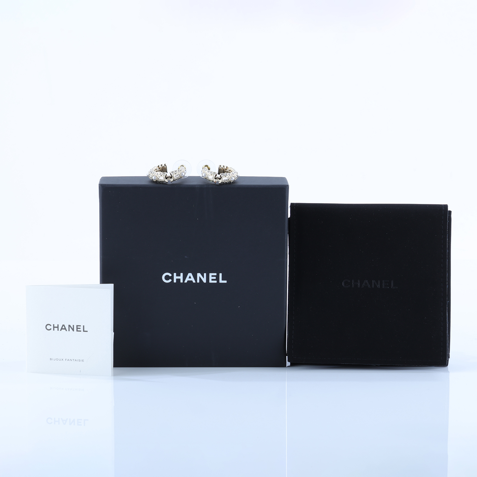 香奈兒 CHANEL 耳環 耳釘 A22 K 水鑽珍珠圓圈耳環 原廠盒子/內襯
