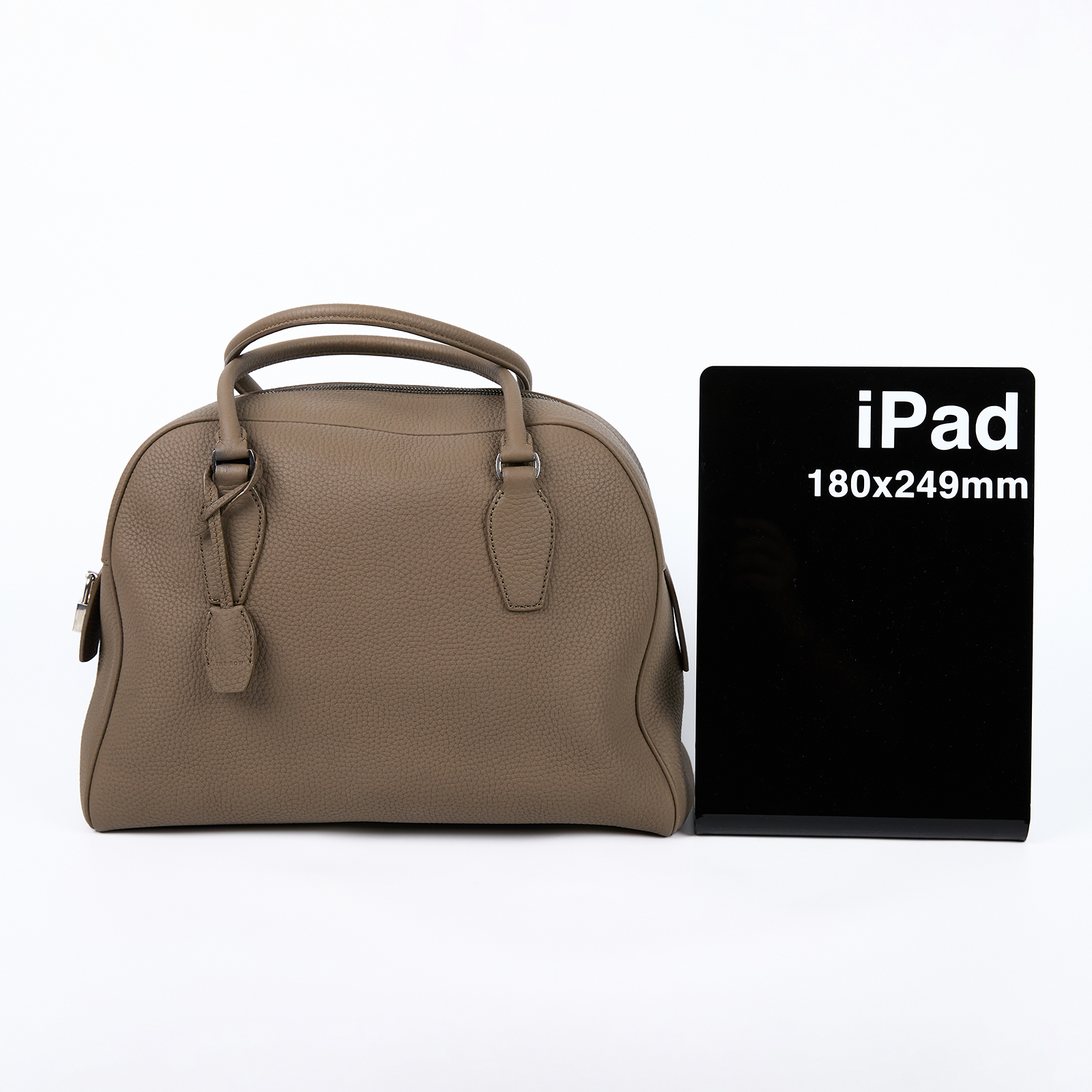 安靜奢華主義 THE ROW India 12 Bag 保齡球袋 手提包 W1595L133 煙灰褐INDIA手提包 防塵袋/鎖組