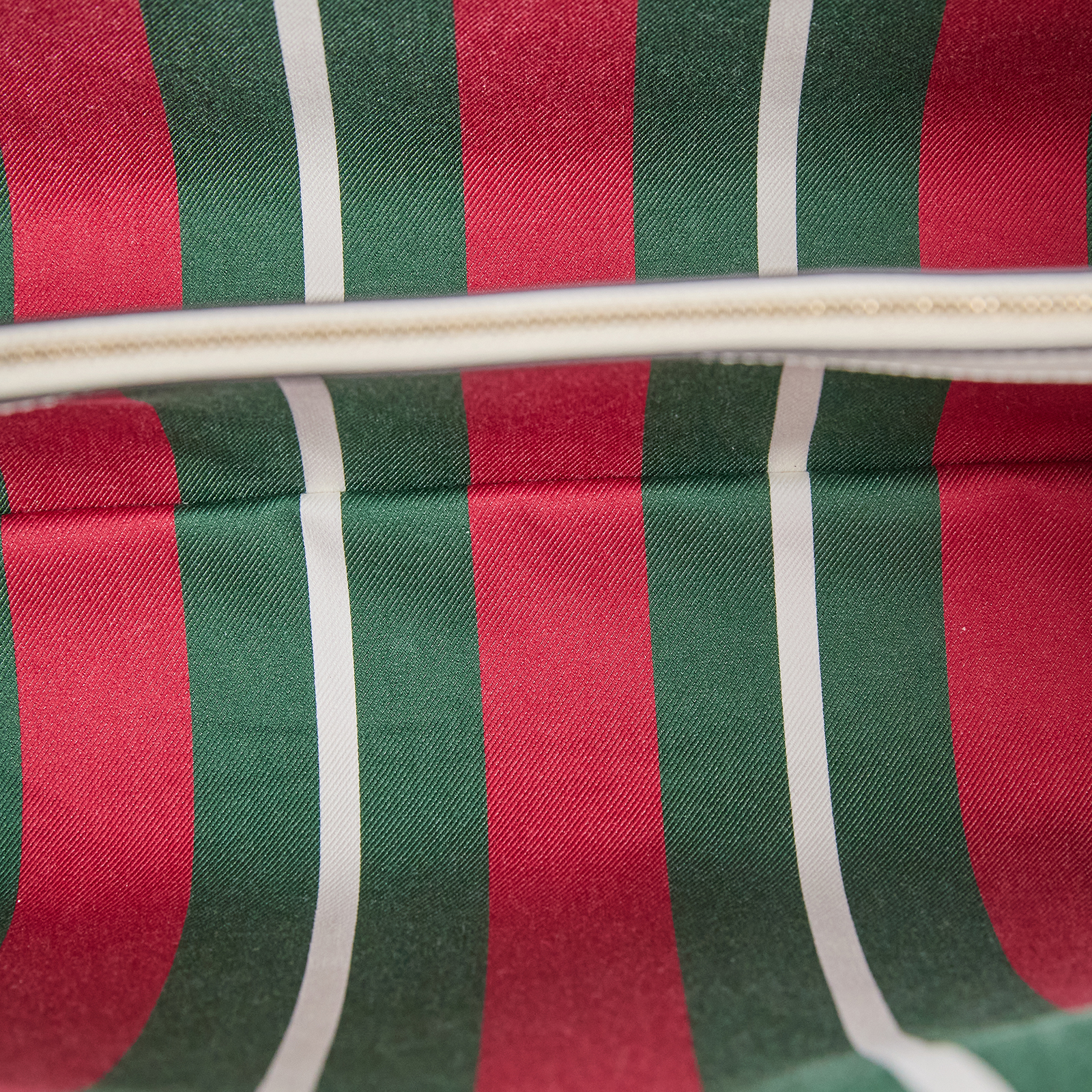 古馳 GUCCI GG Emblem 大號托特包 GG Emblem large tote bag 815213 FAD6L  原廠盒子/防塵袋/購買證明正本