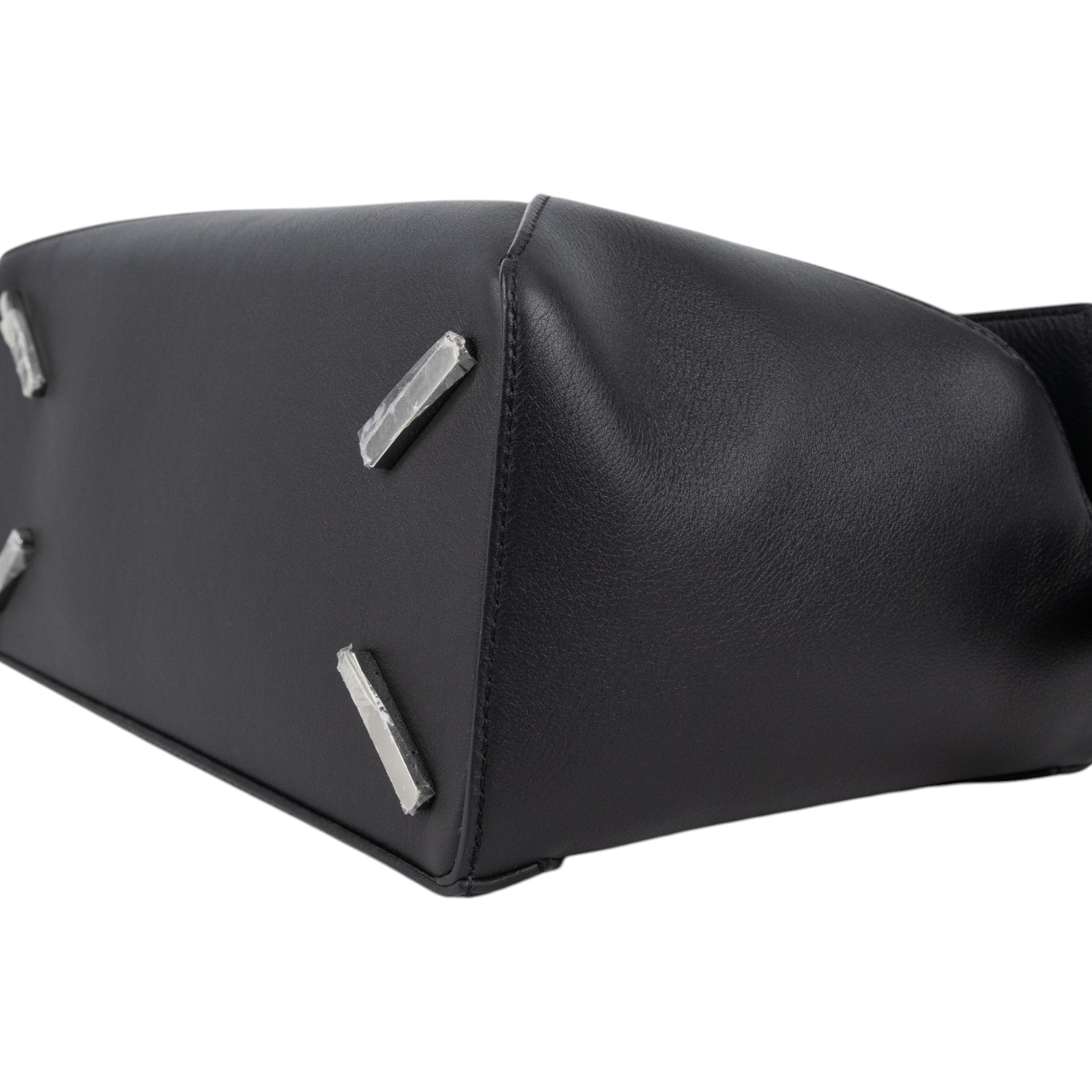 羅意威 LOEWE 中型經典小牛皮 Puzzle Edge 包款 Medium Puzzle Edge Bag A510P49X23  防塵袋/背帶
