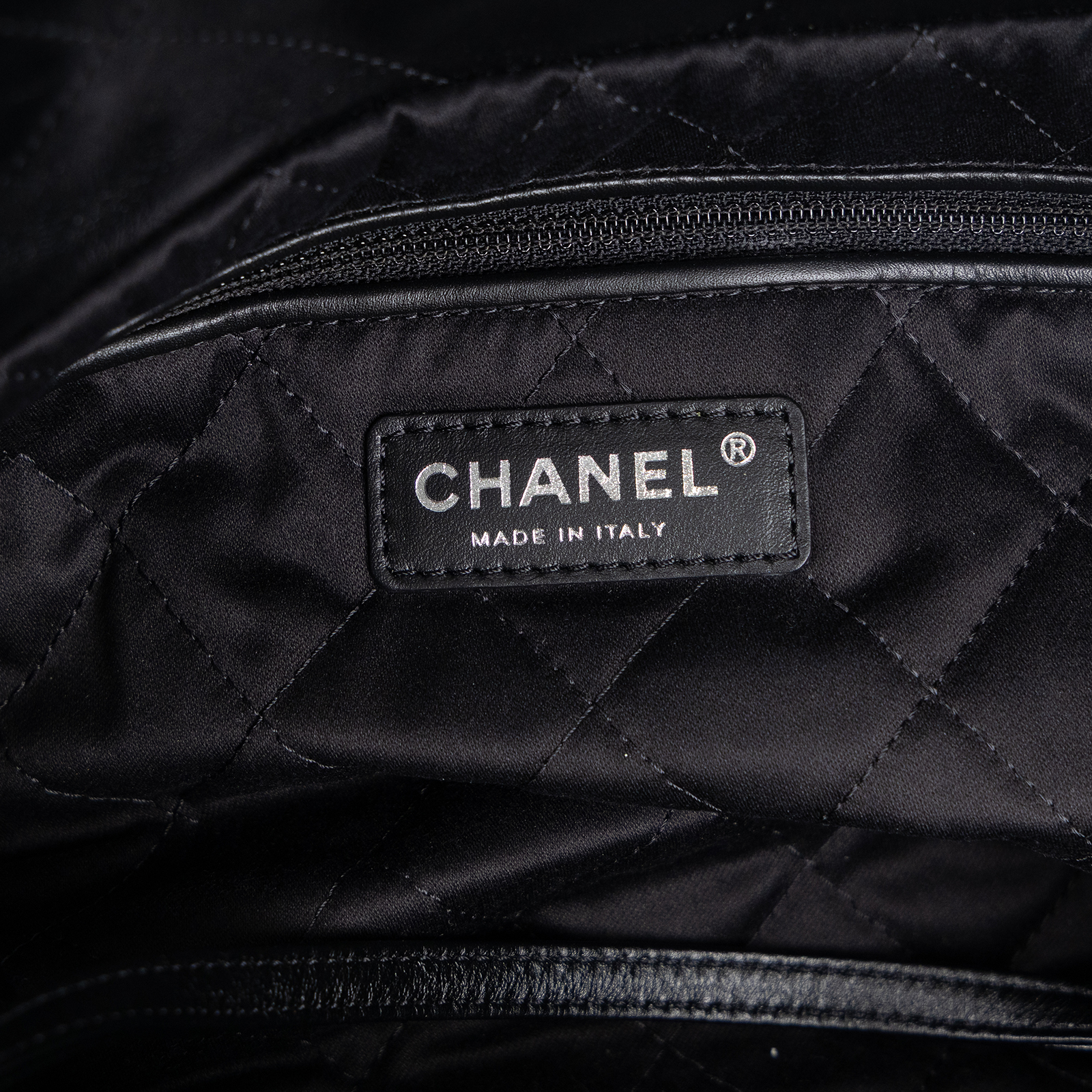 香奈兒 CHANEL 22 小型 流浪包 肩背包 AS3260 晶片款 黑銀22包小號 防塵袋/內袋