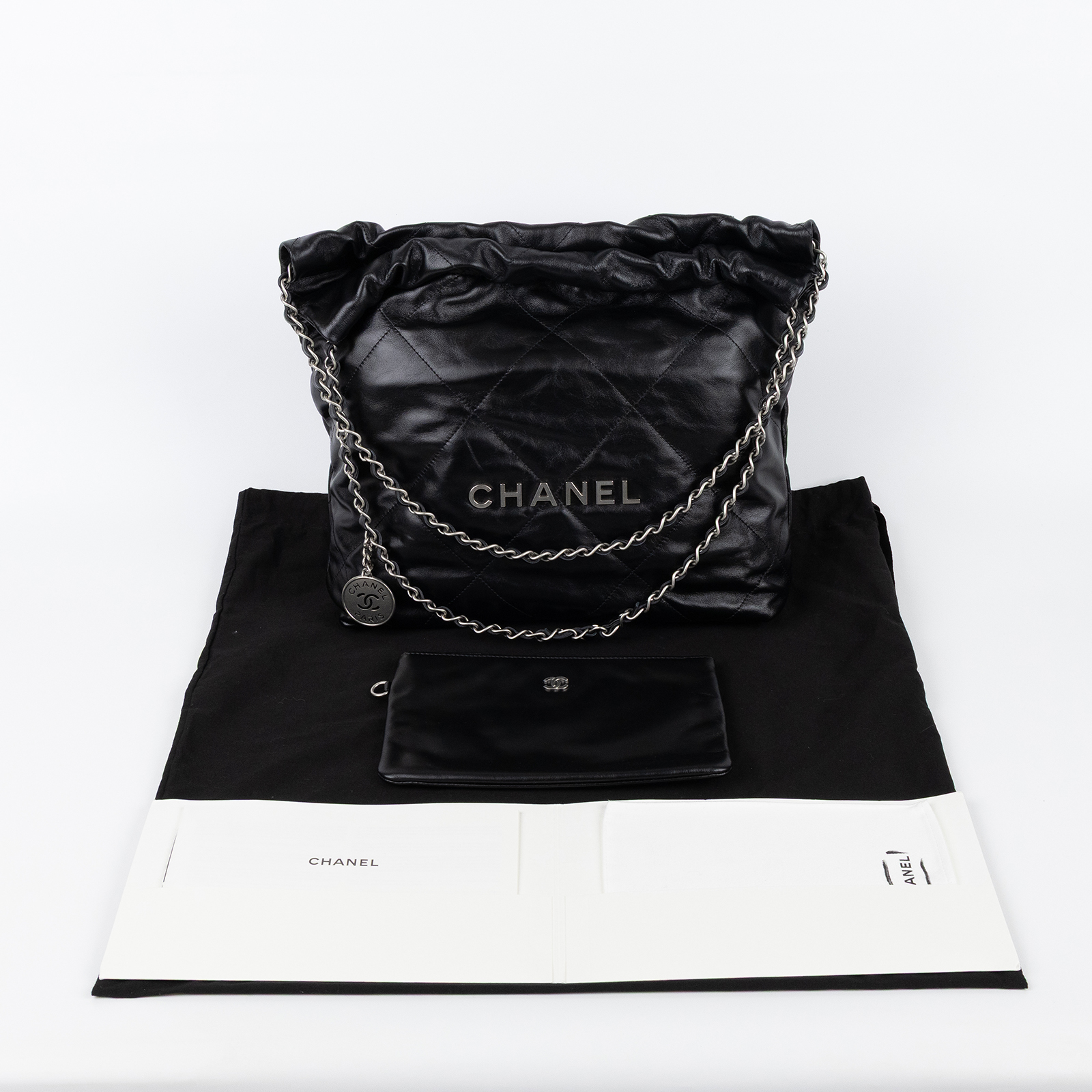 香奈兒 CHANEL 22 小型 流浪包 肩背包 AS3260 晶片款 黑銀22包小號 防塵袋/內袋