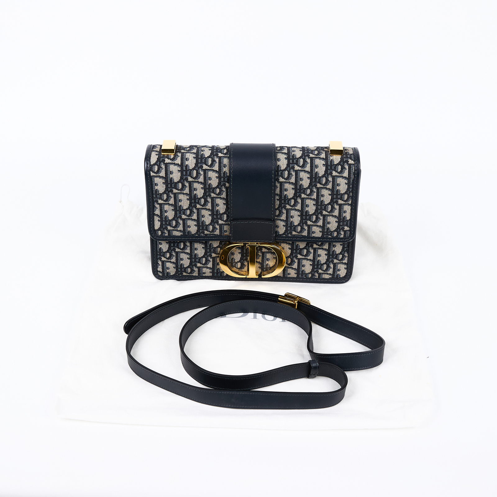 迪奧 CHRISTIAN DIOR 30 Montaigne 蒙田包 肩背包 斜背包 M9203UTZQ 藍緹花蒙田30 防塵袋/背帶