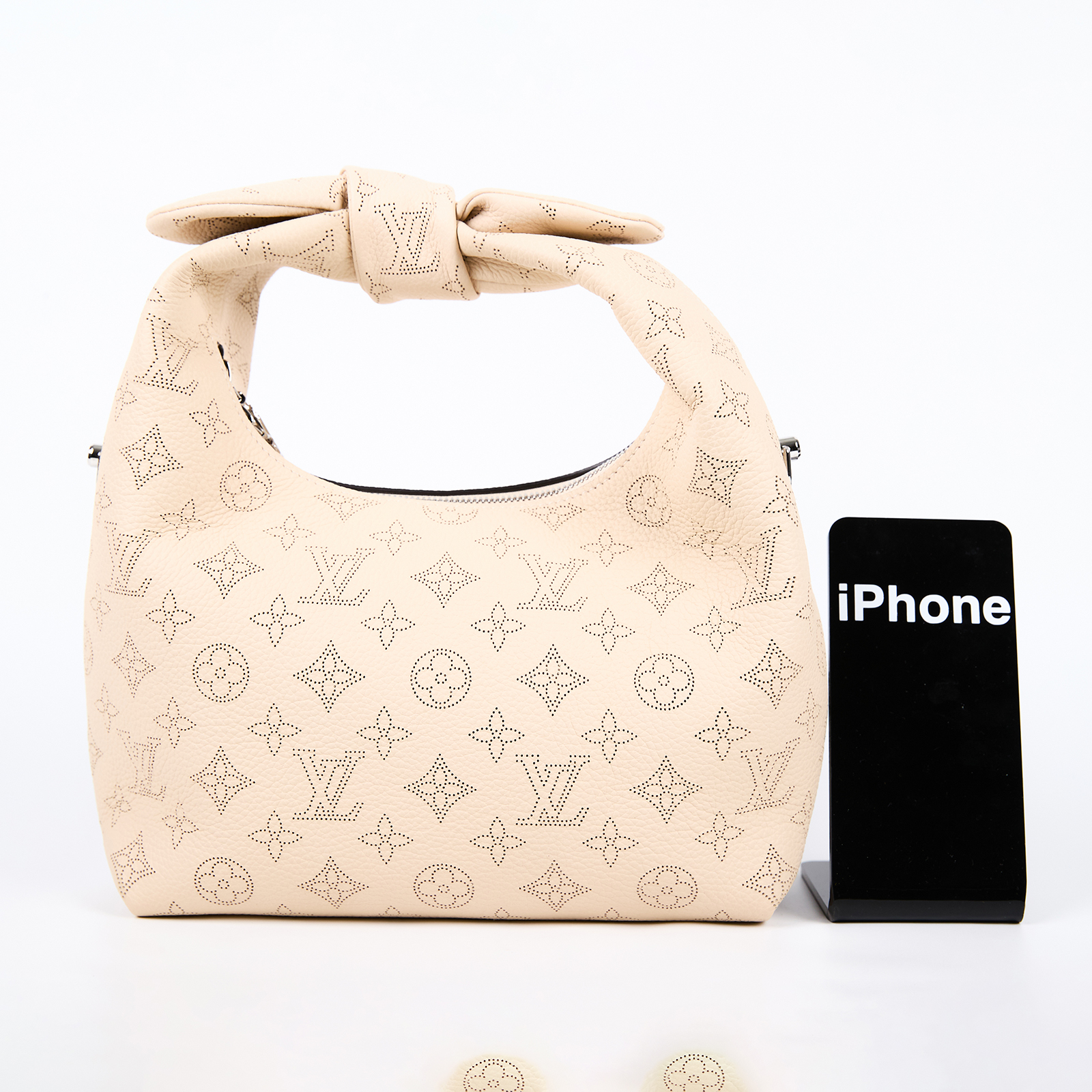 路易威登 LOUIS VUITTON Why Knot PM 手提 斜背包 小型 M20700 晶片款 米黃MAHINA WHY KNOT PM 防塵袋/背帶