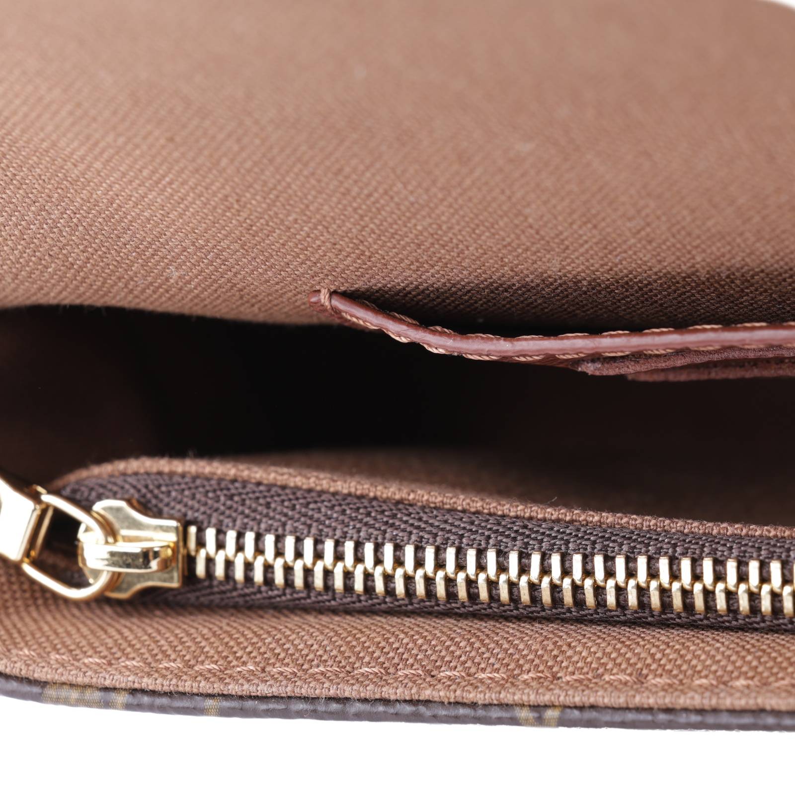 路易威登 LOUIS VUITTON Wallet on Chain Ivy 麻將包 手提 腋下單肩包 M81911 晶片款  原廠盒子/防塵袋/購買證明正本/背帶2
