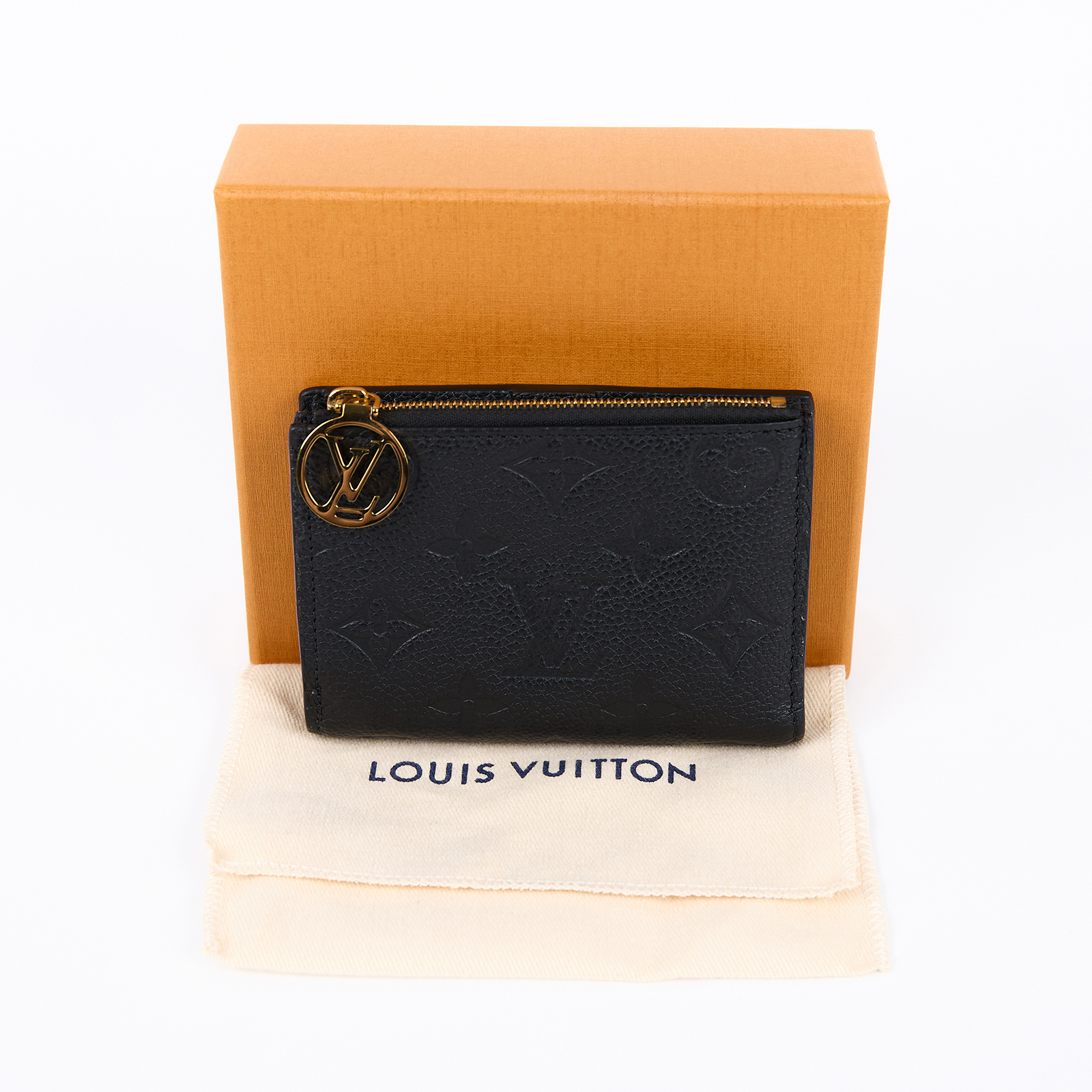 路易威登 LOUIS VUITTON Lisa 錢包 零錢夾 黑色 M83365 晶片款 黑壓紋金釦Lisa對折短夾 原廠盒子/防塵袋
