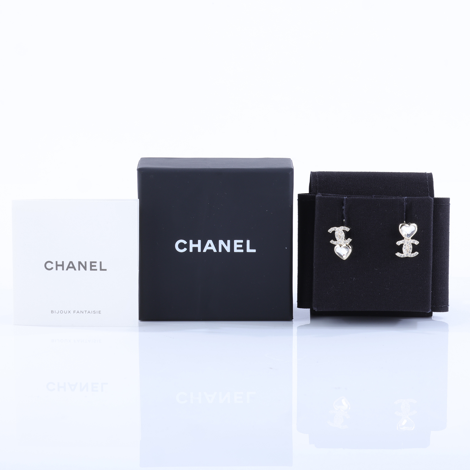 香奈兒 CHANEL CC LOGO 耳環 耳釘 AB7332 B06910B25/B 愛心水鑽雙C耳環 原廠盒子/內襯