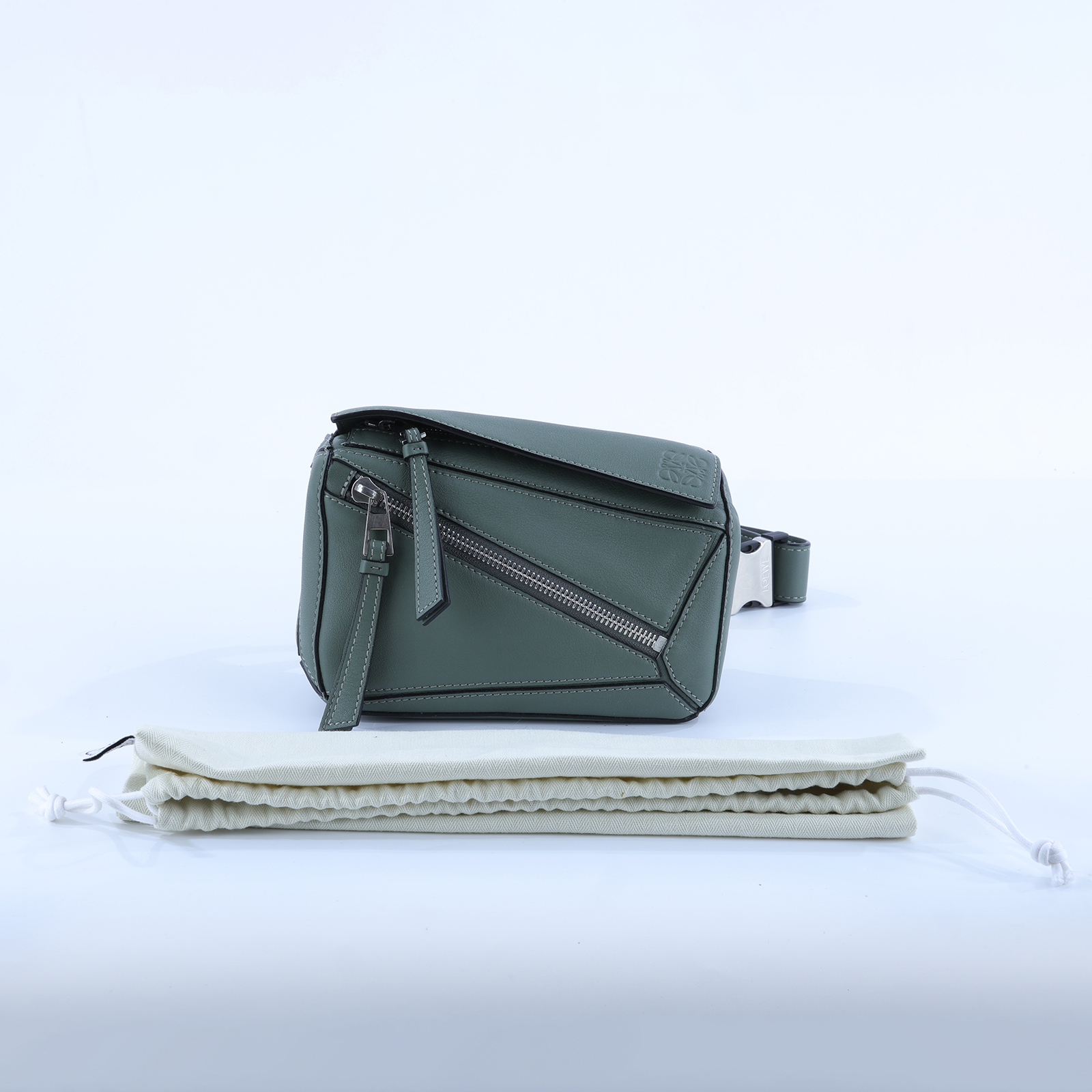 羅意威 LOEWE Puzzle bag Mini 腰包 斜背包 B510U89X02 灰綠PUZZLE腰包 防塵袋