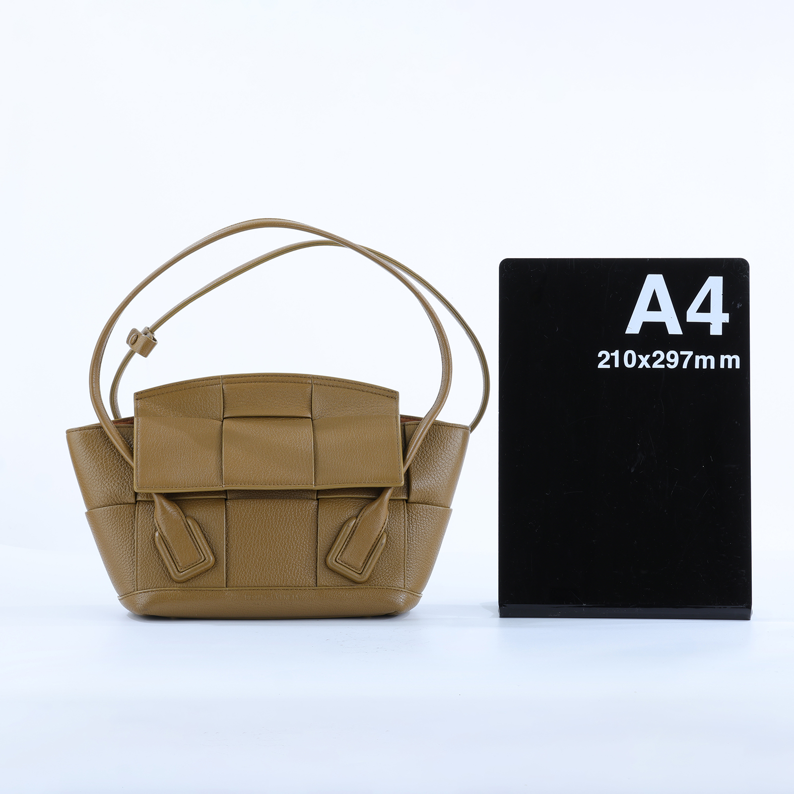 寶緹嘉 BOTTEGA VENETA The Arco 33 手提包 575943VA981 卡其棕Arco 33 防塵袋/購買證明正本
