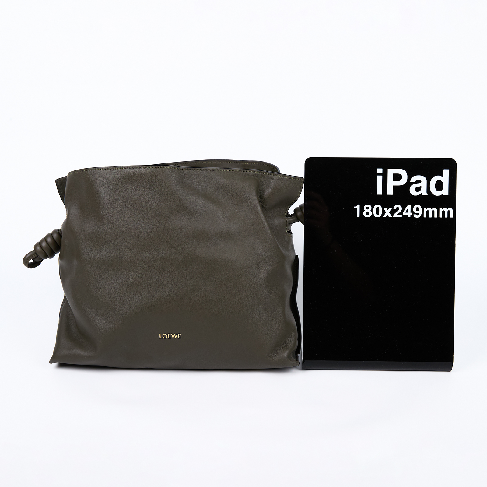 羅意威 LOEWE Flamenco Medium 中型 肩背包 A411FC1XD4 軍綠FLAMENCO MEDIUM 防塵袋/背帶
