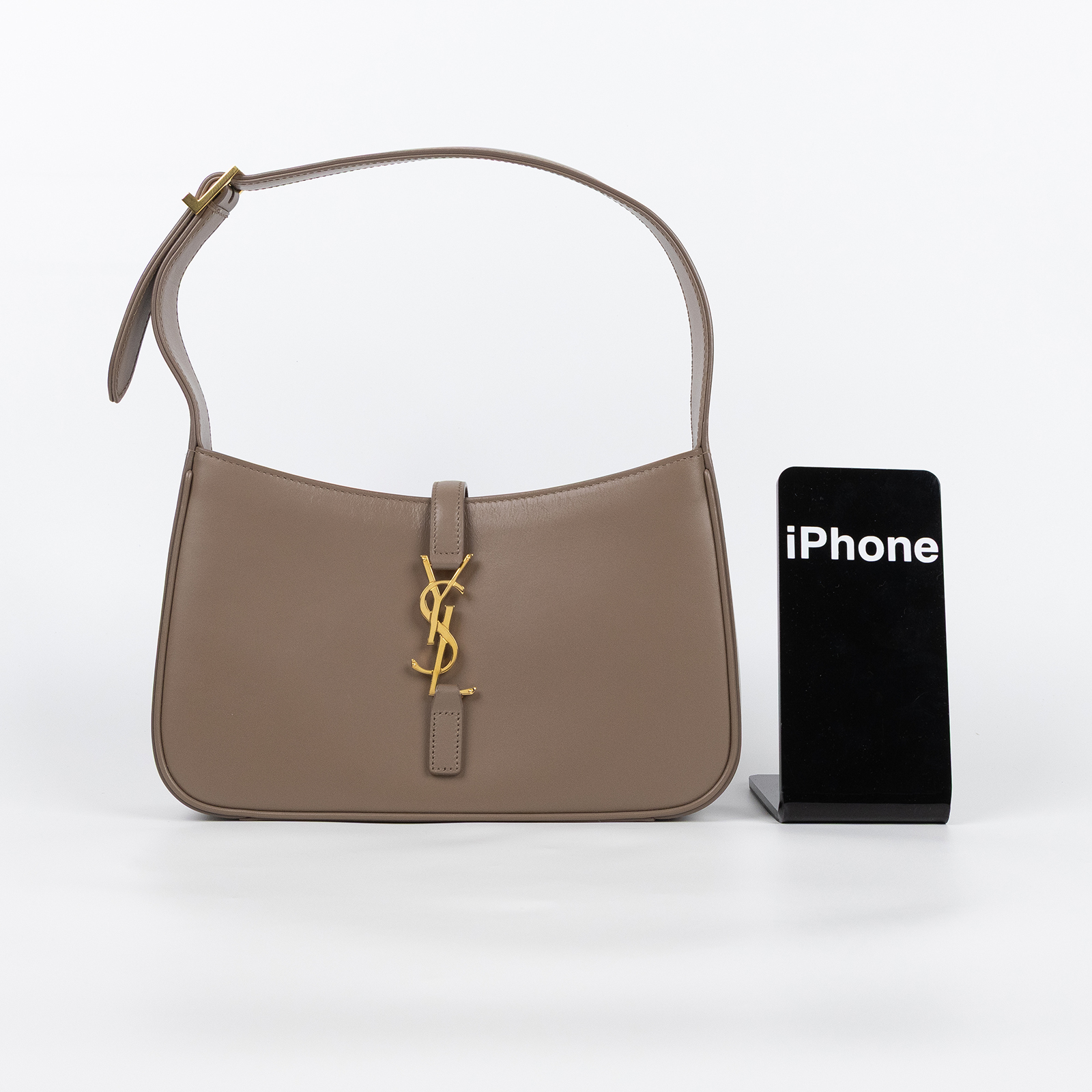 聖羅蘭 YSL SAINT LAURENT LE 5 À 7 滑面皮革 HOBO 手袋 手提包 6572282R20W 奶茶LE 5 Á 7 HOBO 防塵袋