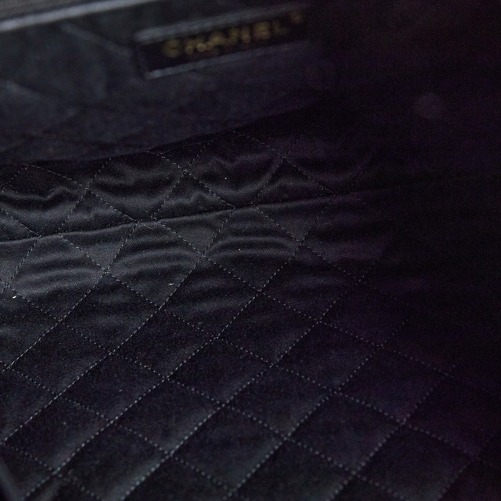 香奈兒 CHANEL 22 中型 束口包 AS3261 晶片款 黑白LOGO 22包 中號 防塵袋/內袋