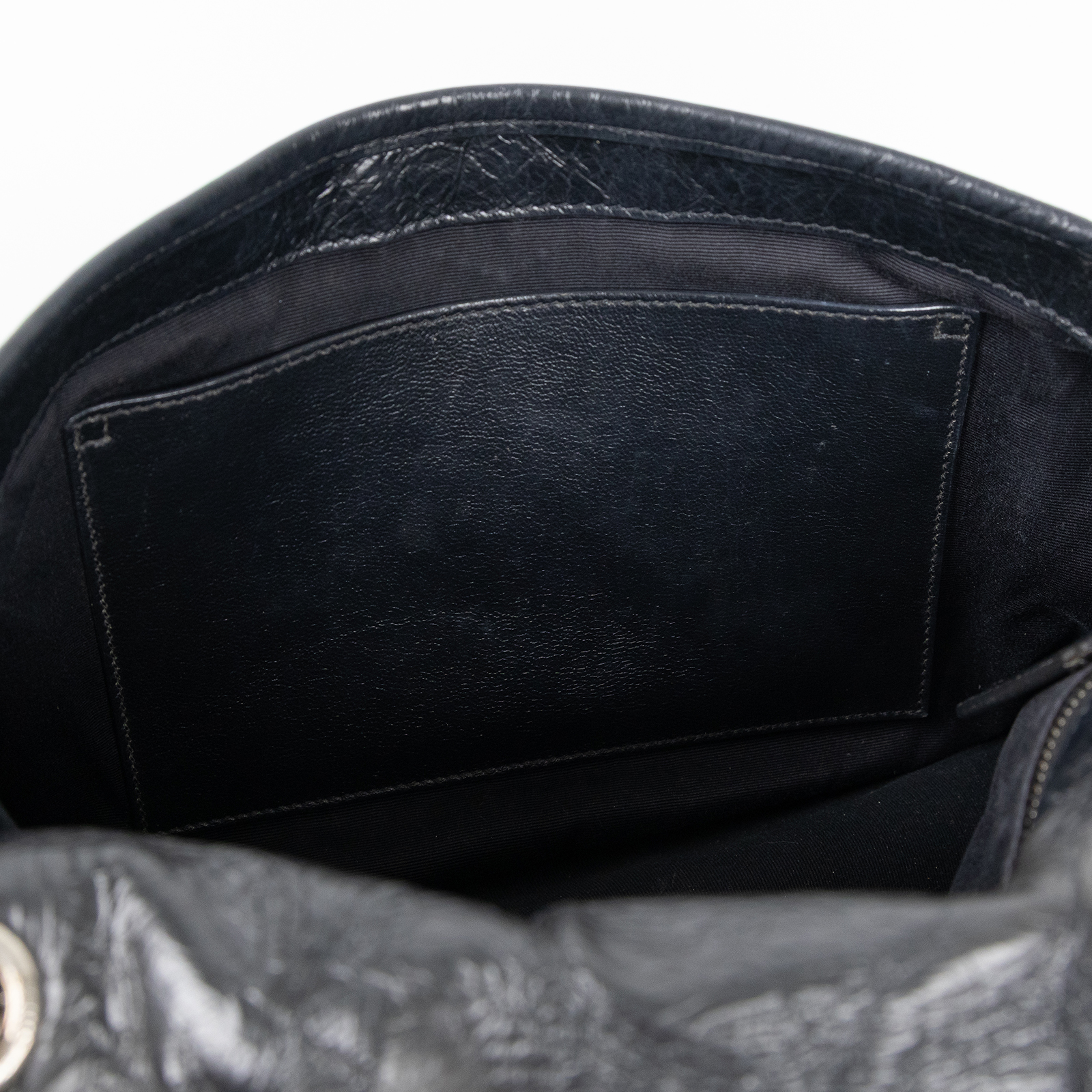 聖羅蘭 YSL SAINT LAURENT NIKI  復古皮革 山型紋 翻蓋 肩背包 中型 4988940EN04 黑NIKI中號 防塵袋