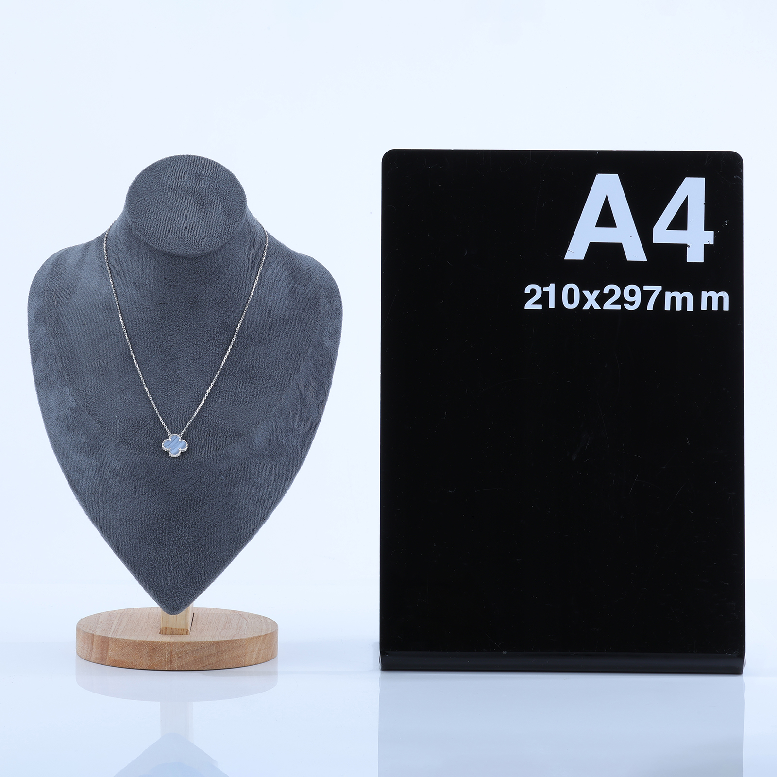 梵克雅寶 Van Cleef & Arpels Vintage Alhambra吊墜 18K白金 玉髓 VCARD34900  原廠盒子