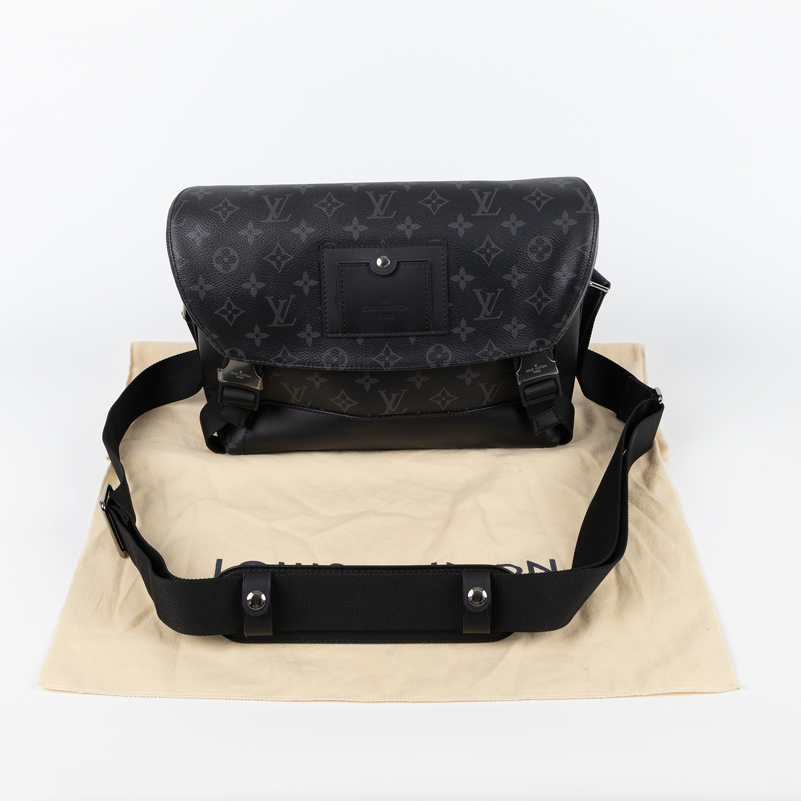 路易威登 LOUIS VUITTON Messenger PM Voyager Eclipse帆布 肩背 郵差包 黑色 M40511  防塵袋