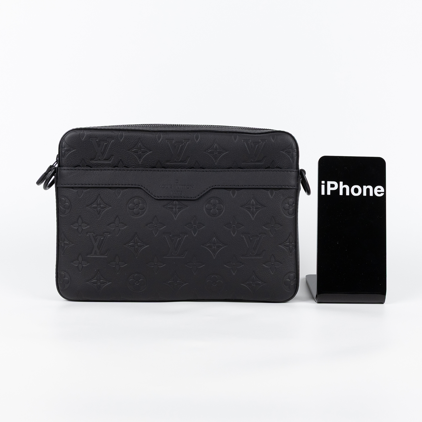 路易威登 LOUIS VUITTON Trio 肩背 郵差包 M46602 晶片款 黑原花壓紋牛皮TRIO三合一 防塵袋/子包2/背帶