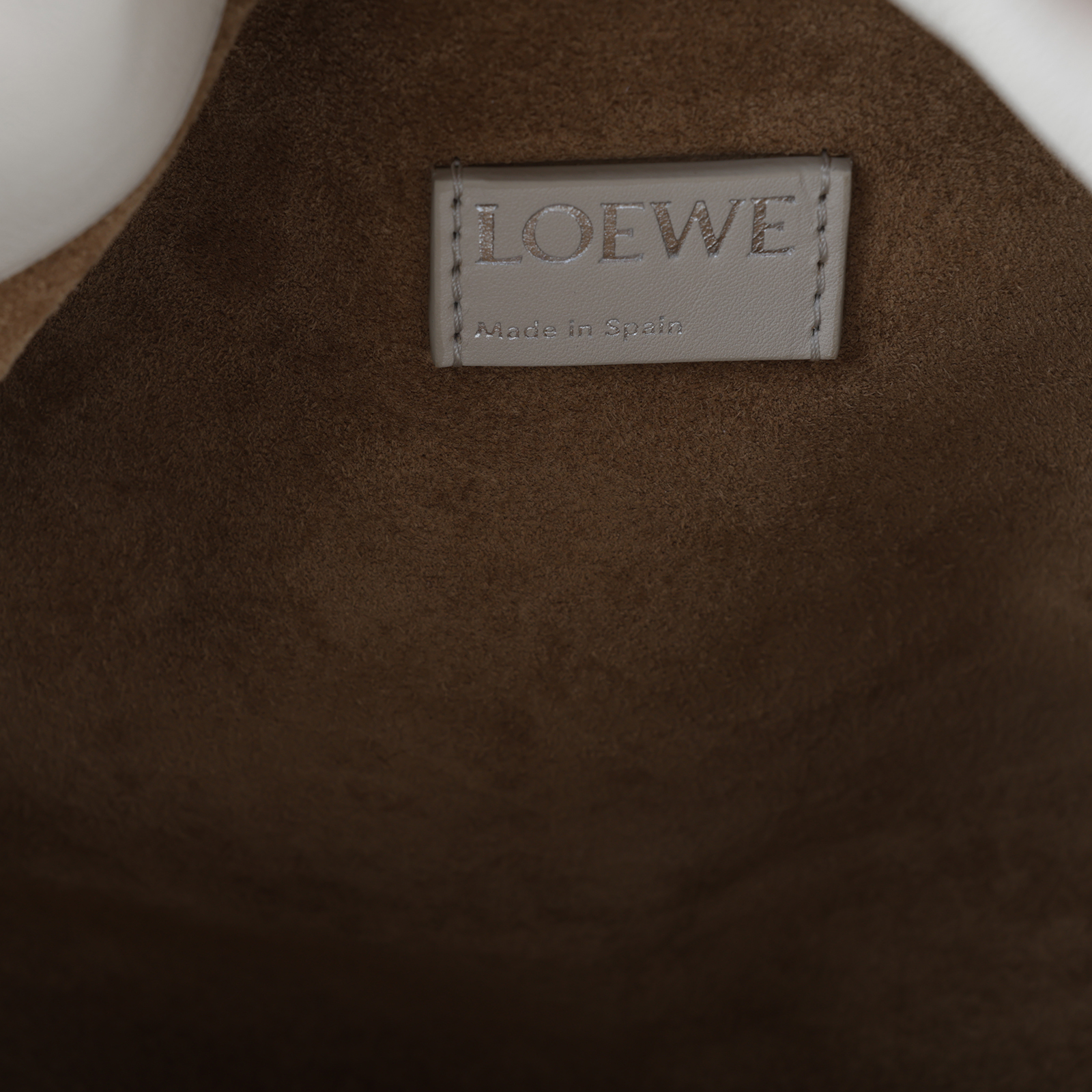 羅意威 LOEWE Flamenco Purse 中型 A411FCRXAP 米白Flamenco Purse中號 背帶/防塵袋