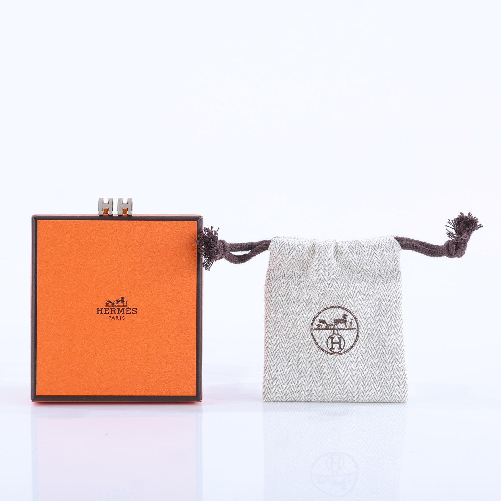 愛馬仕 Hermes Mini Pop H 耳釘 POPHE GD 02 34 奶茶色MINI POP H耳環 原廠盒子/防塵袋