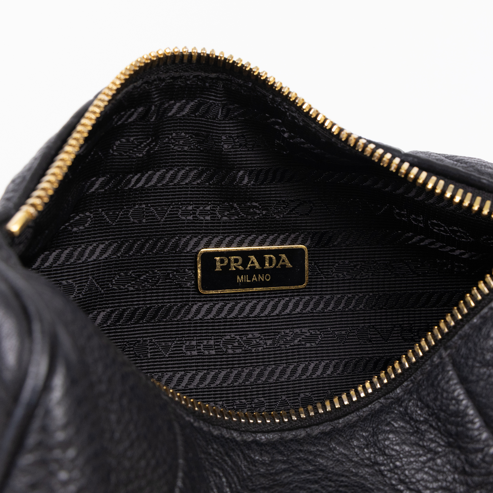 普拉達 PRADA 尼龍肩背包 1BH157_2CGR 黑金相機包 防塵袋/保證卡